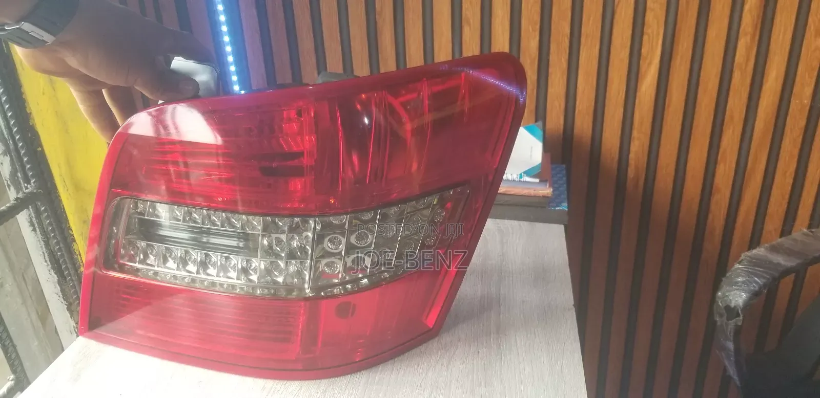 Glk350 2012 LED Right Side Backlight