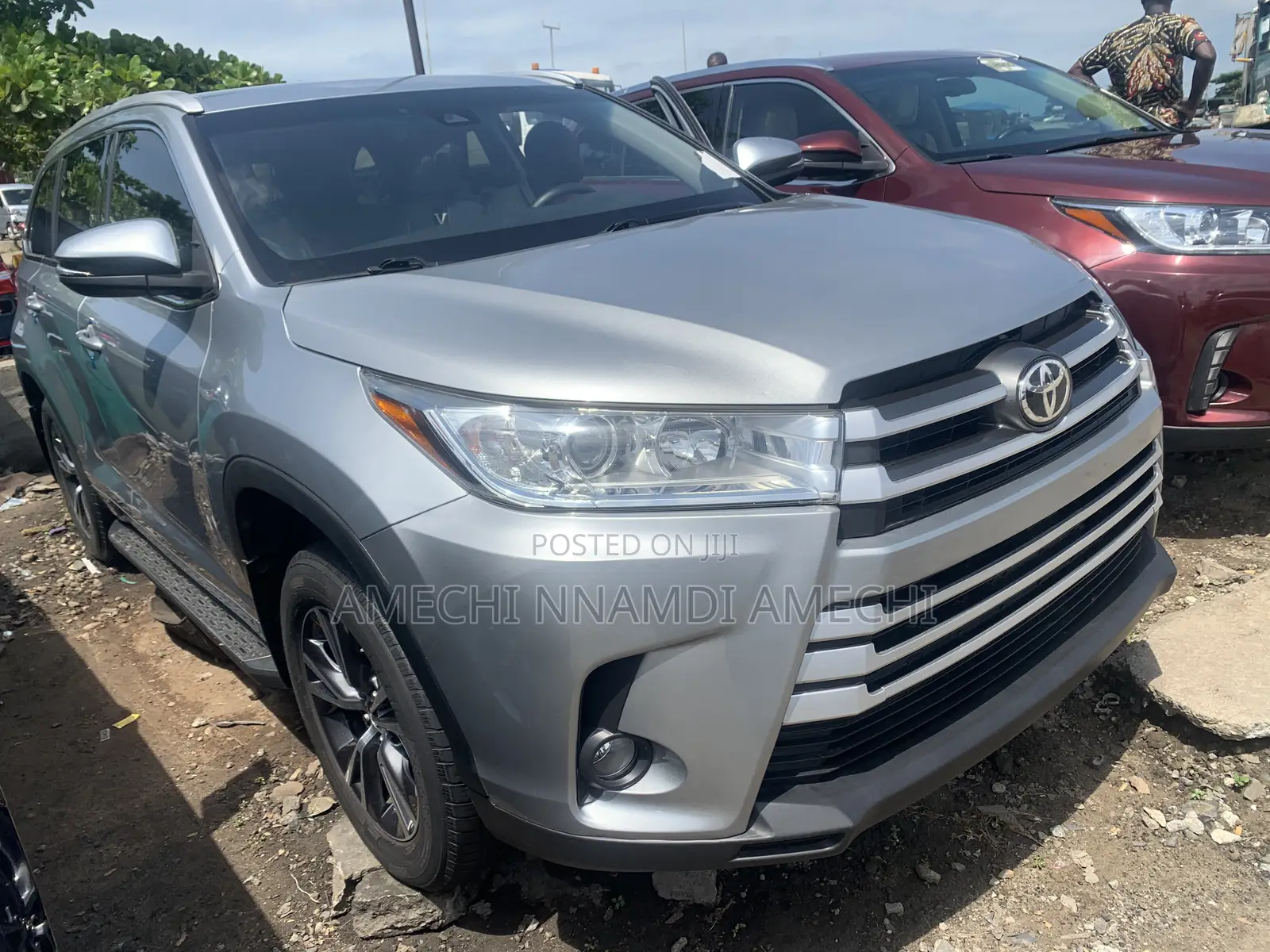 Toyota Highlander XLE 4x4 V6 (3.5L 6cyl 8A) 2018 Gray