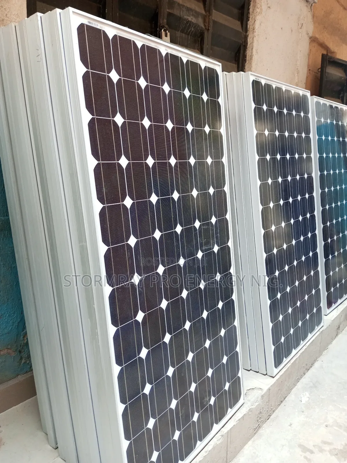 250watts of Solar Panels