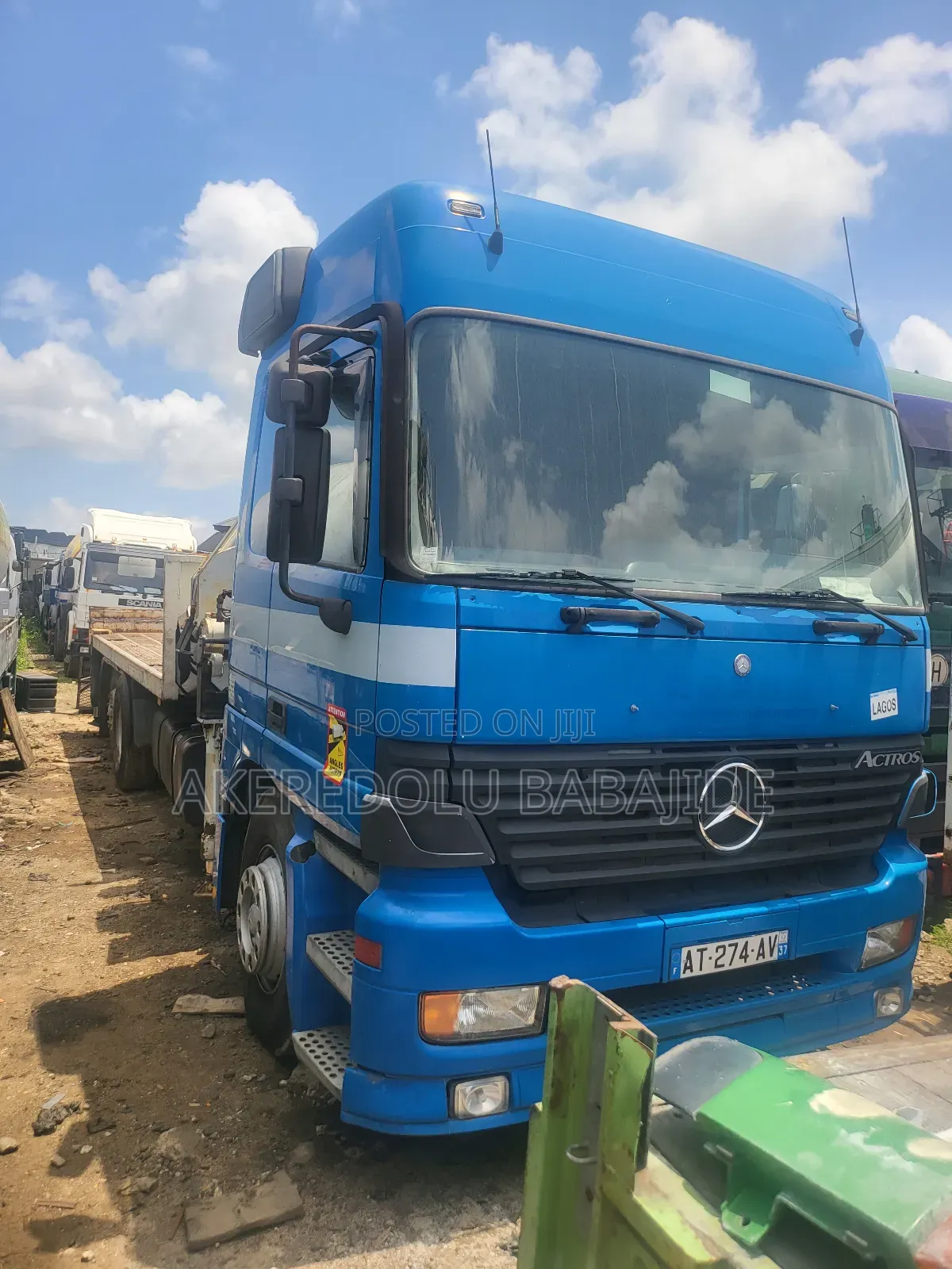Mercedes Bez 12.5ton Crane