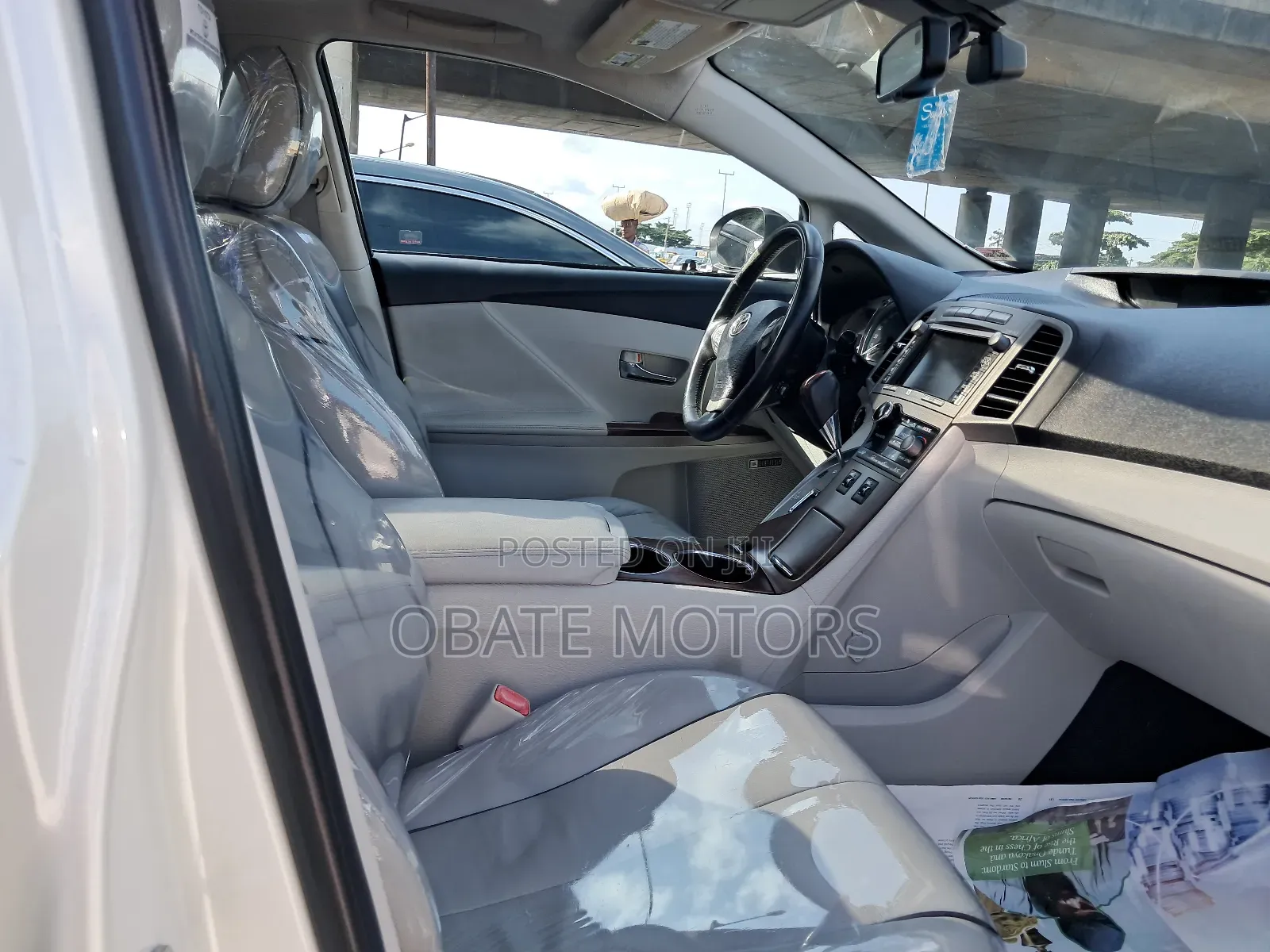 Toyota Avanza 2011 White