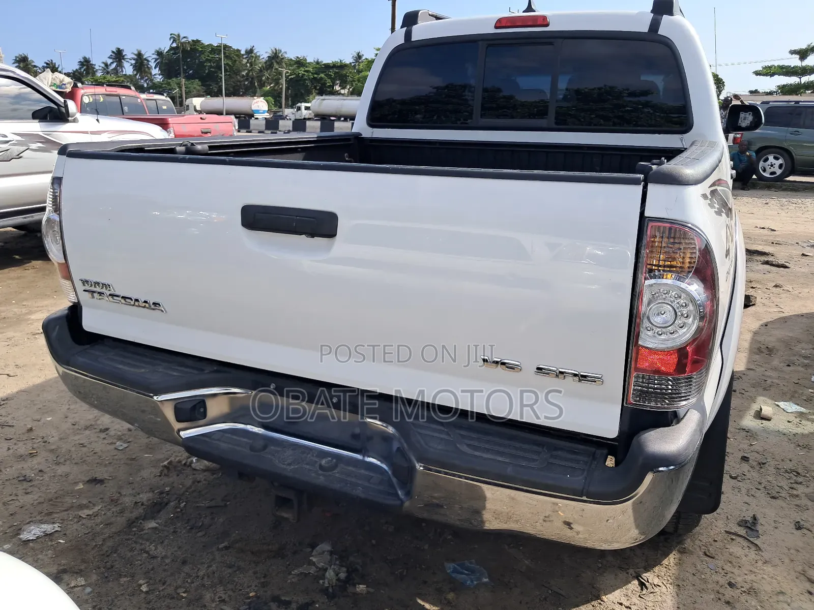 Toyota Tacoma 2010 White