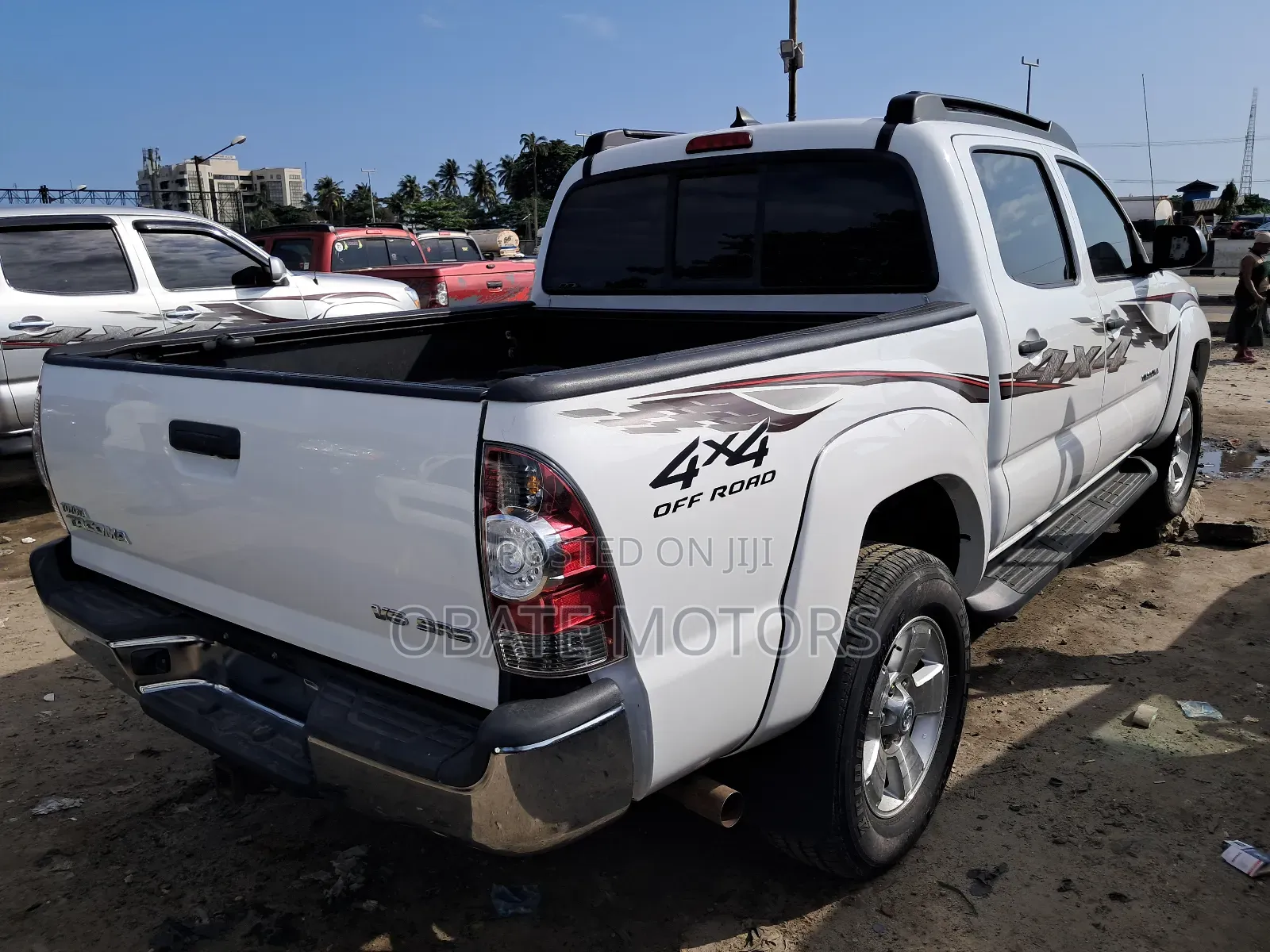 Toyota Tacoma 2010 White