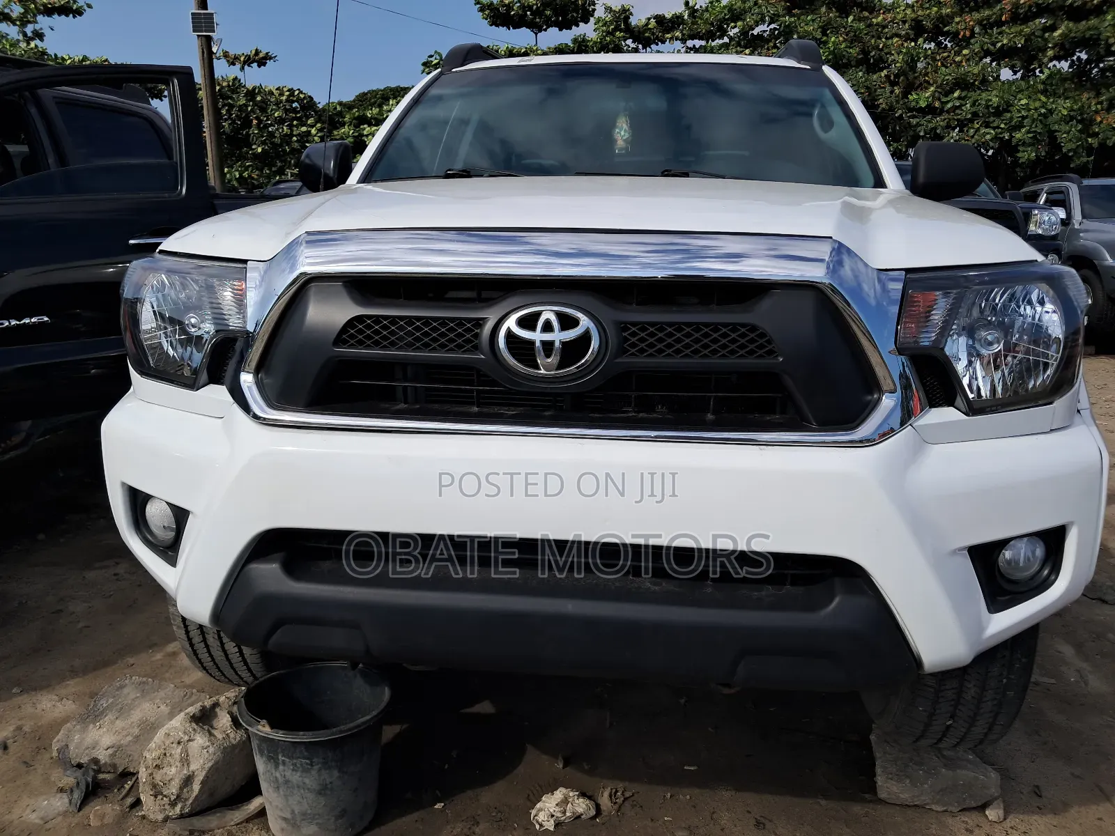 Toyota Tacoma 2010 White
