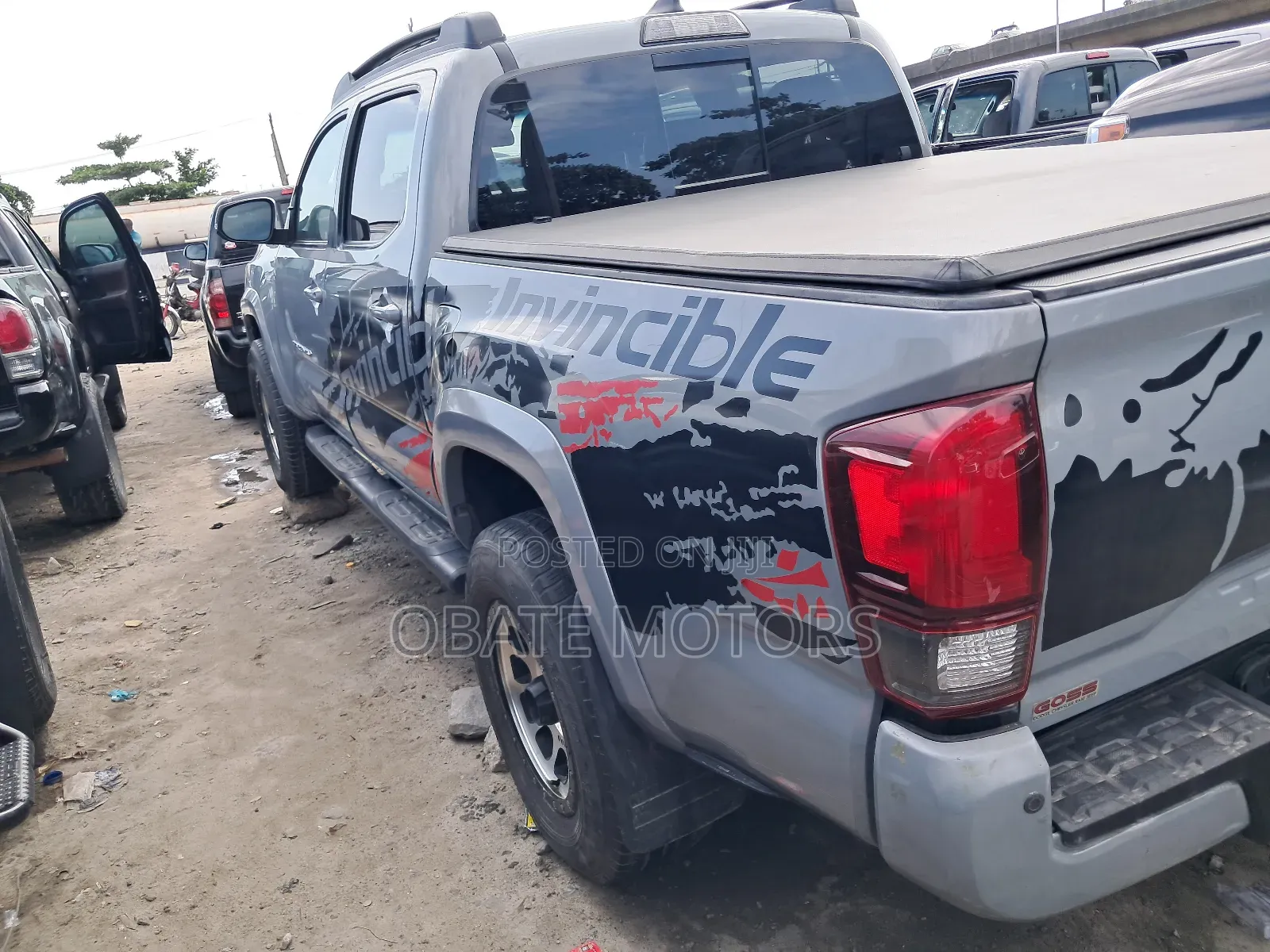 Toyota Tacoma 2018 Beige