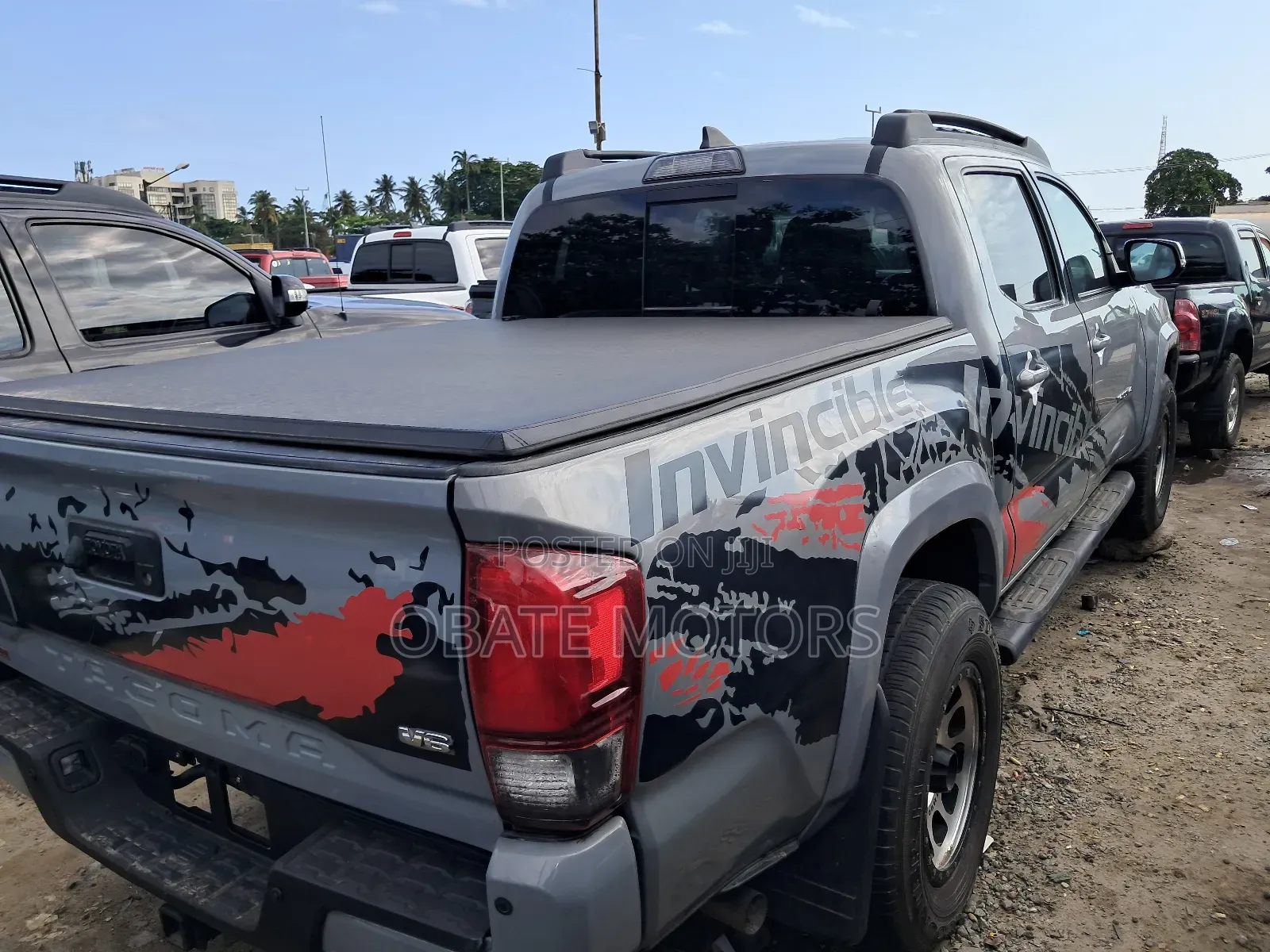 Toyota Tacoma 2018 Beige