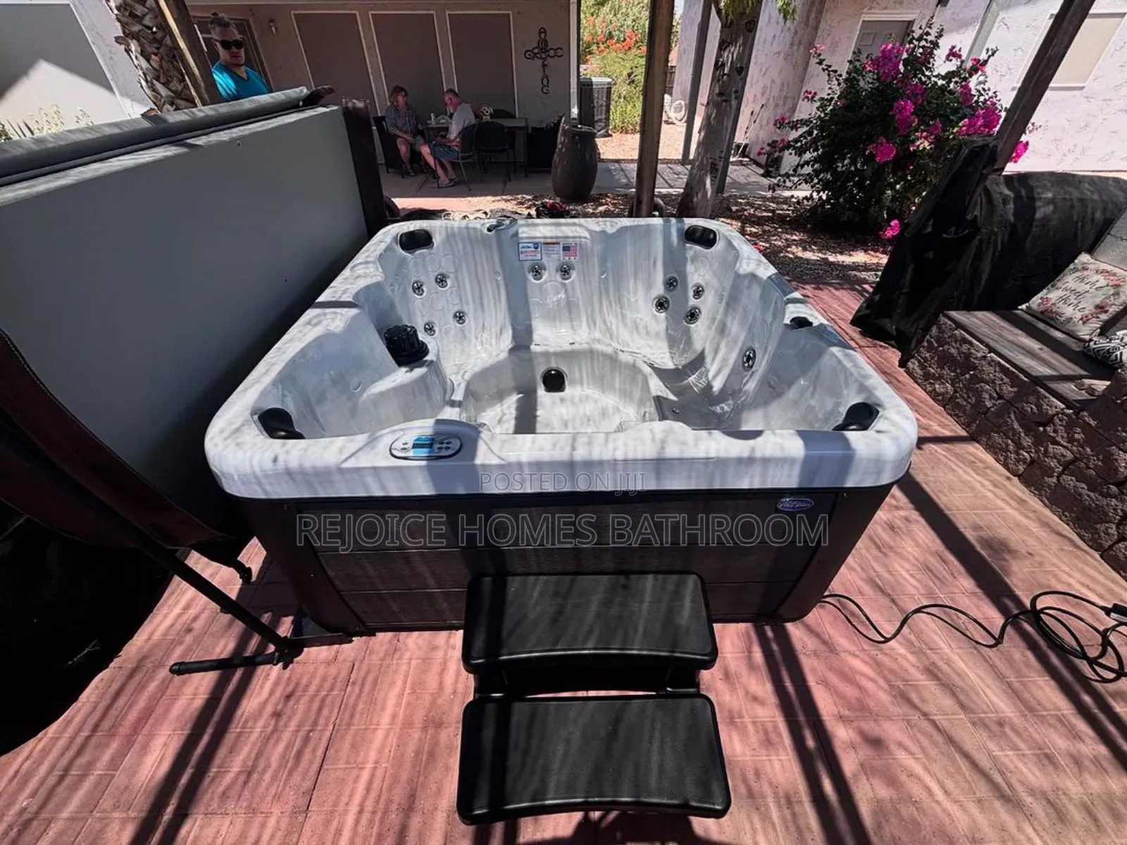 Luxury Hot Tub 4 Seater Spa Jacuzzi