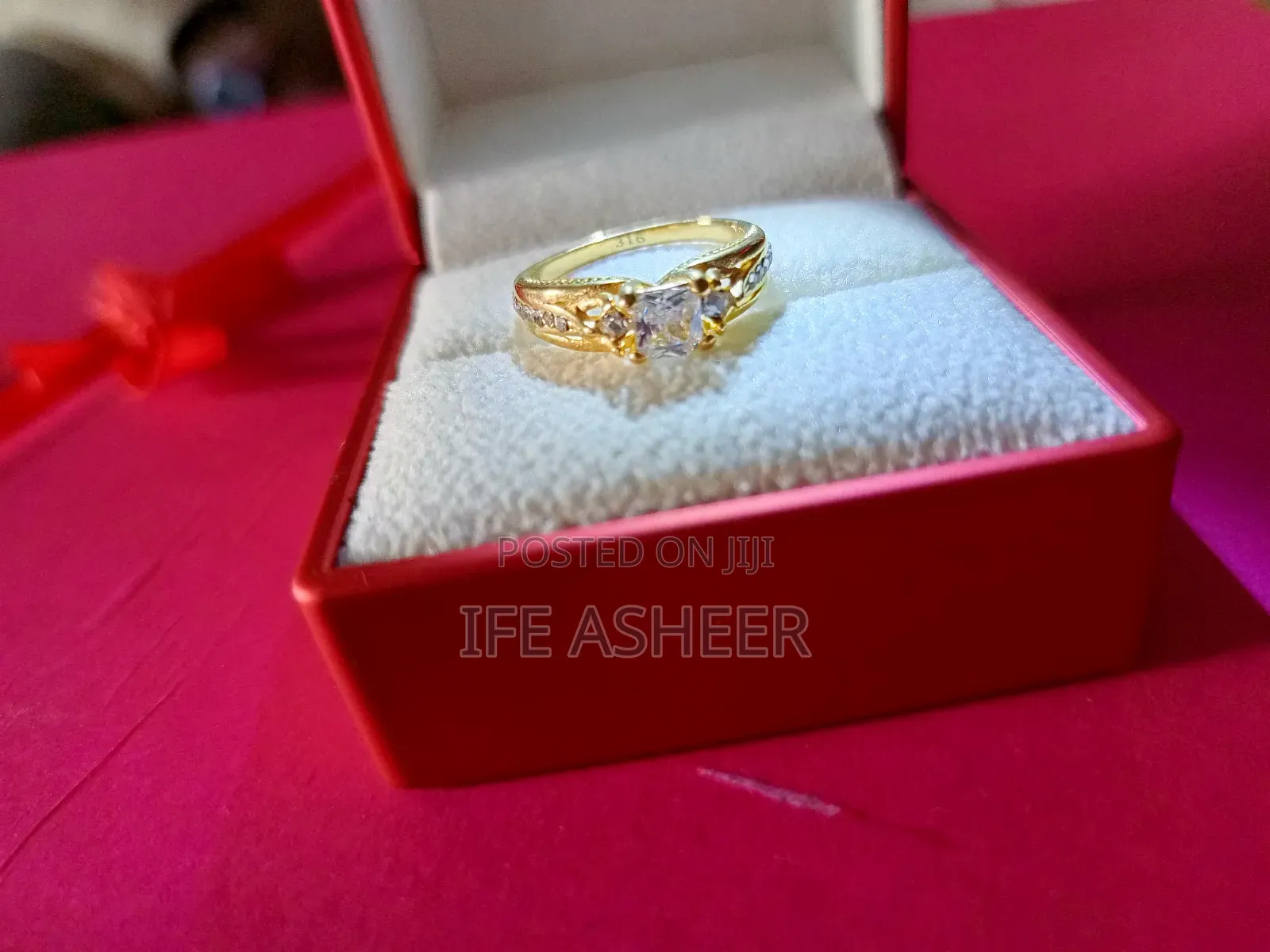 France Gold Ladies Proposal Ring A010 - Gold