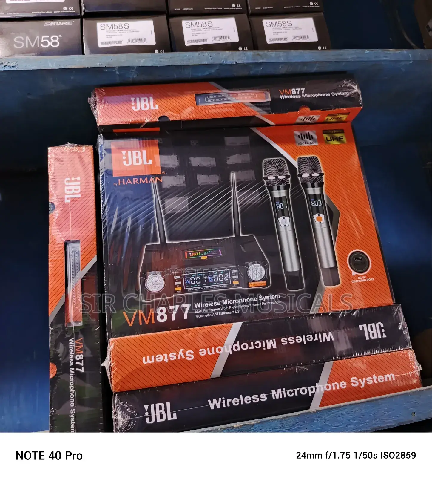 JBL VM877 Rechargeable Wireless Microphone System