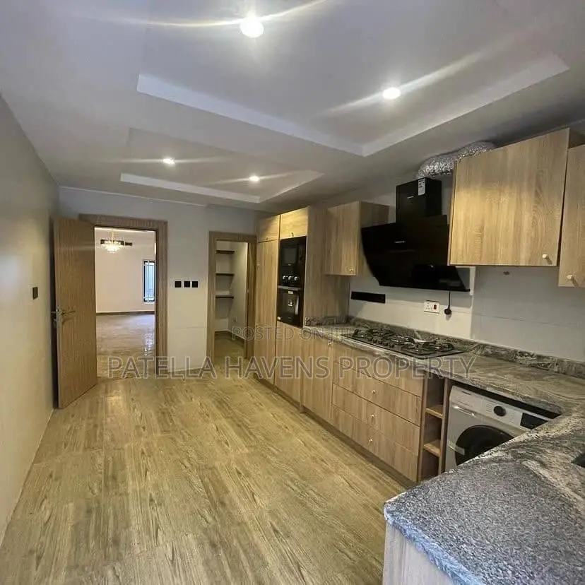Magnificently Built With Proper Interior In Lifecamp
