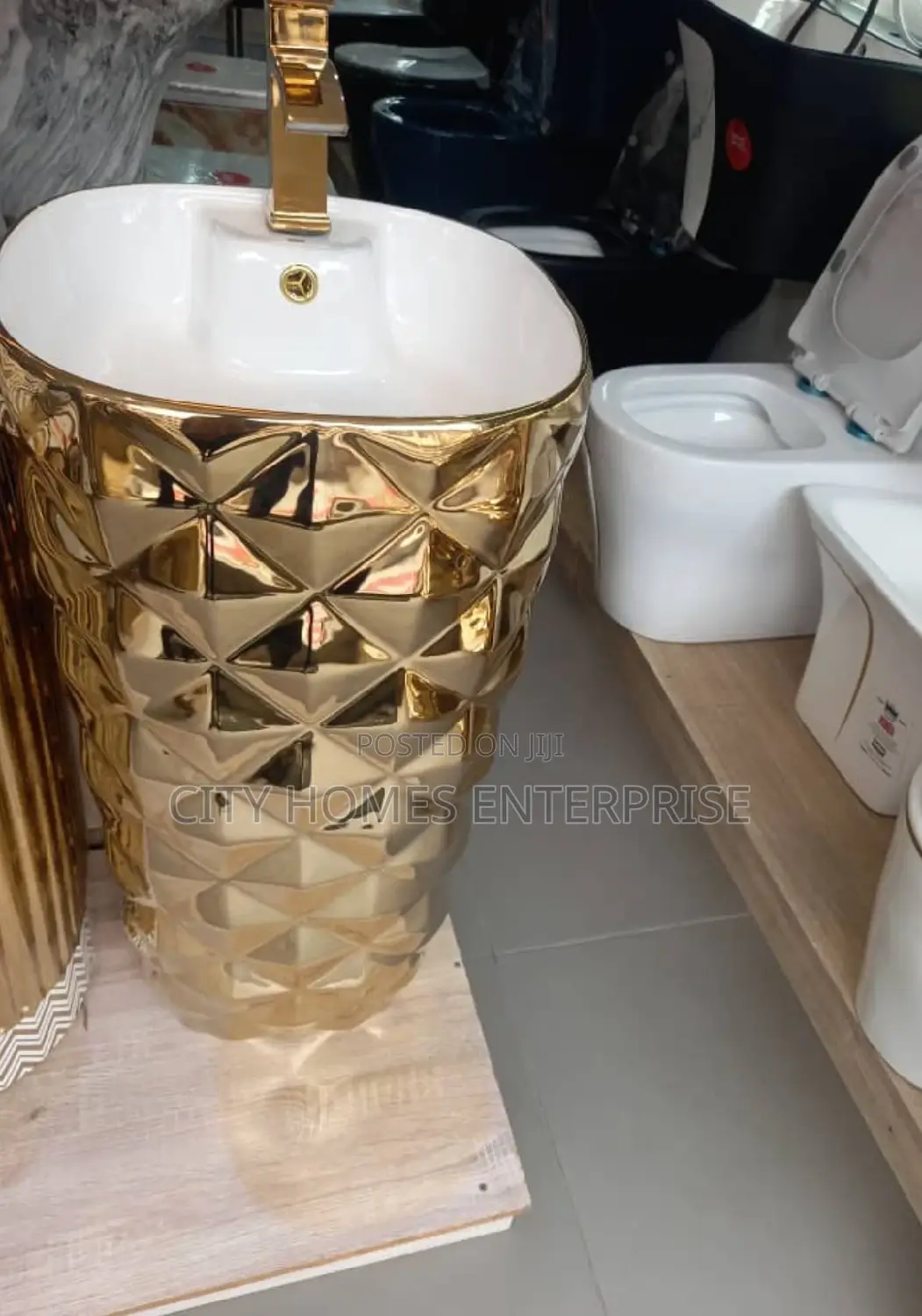 England Standard Standing Wash Hand Basin