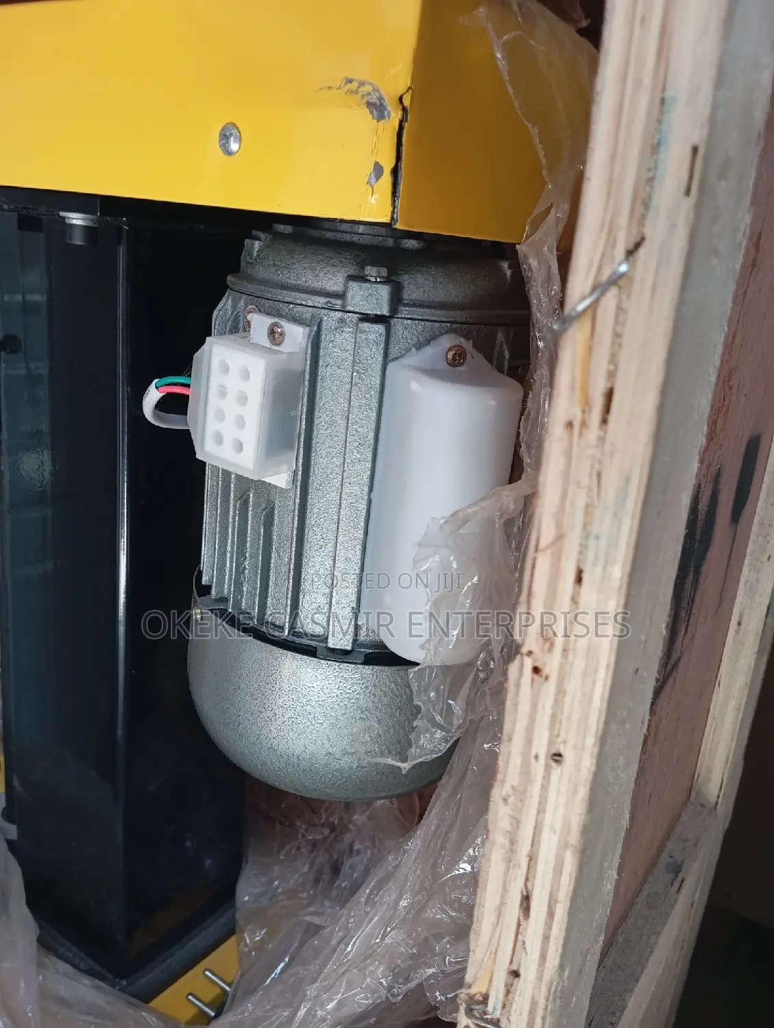 Can Sealing Machine