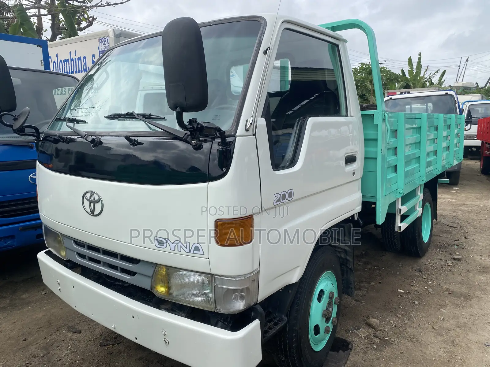 Toyota Dyna 200 Green