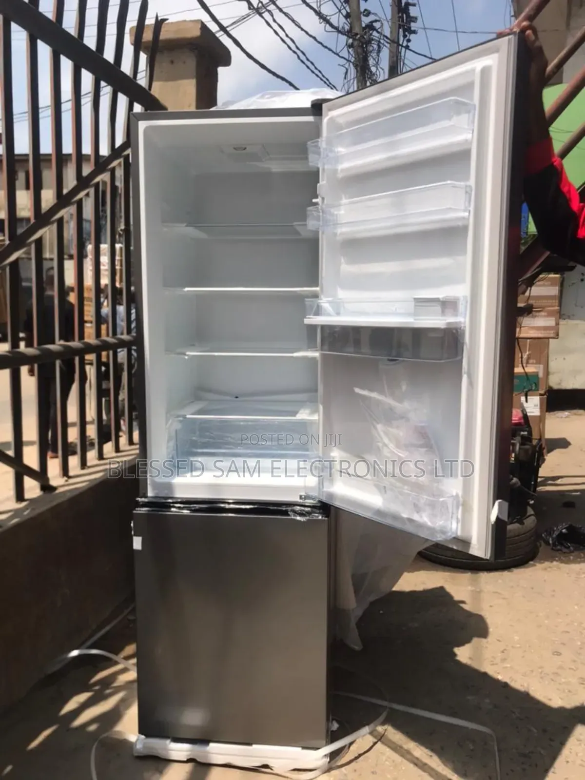 Original>Hisense 264l Bottom Freezer Up Fridge Fast Cooling