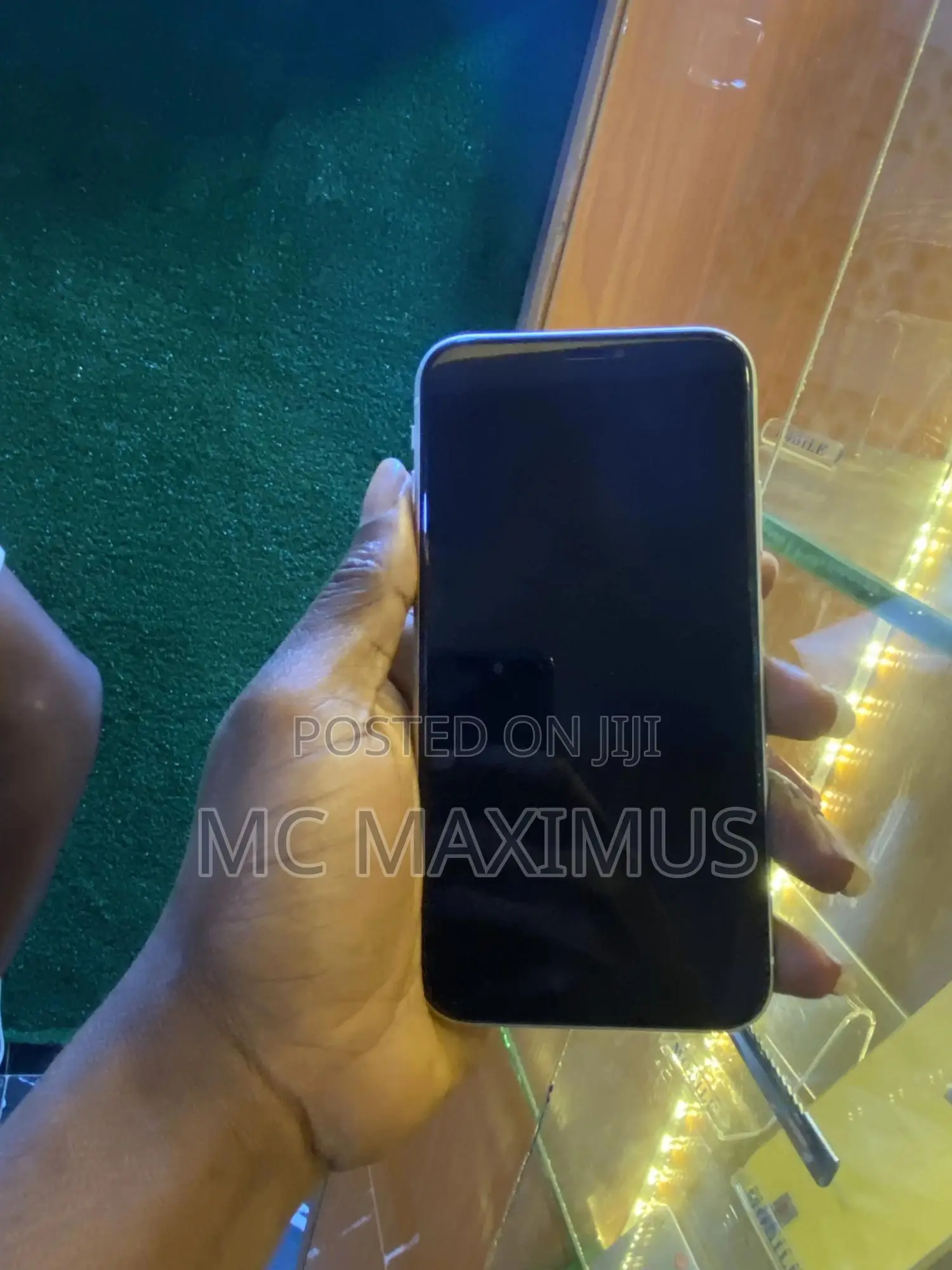 Apple iPhone XR 64 GB White