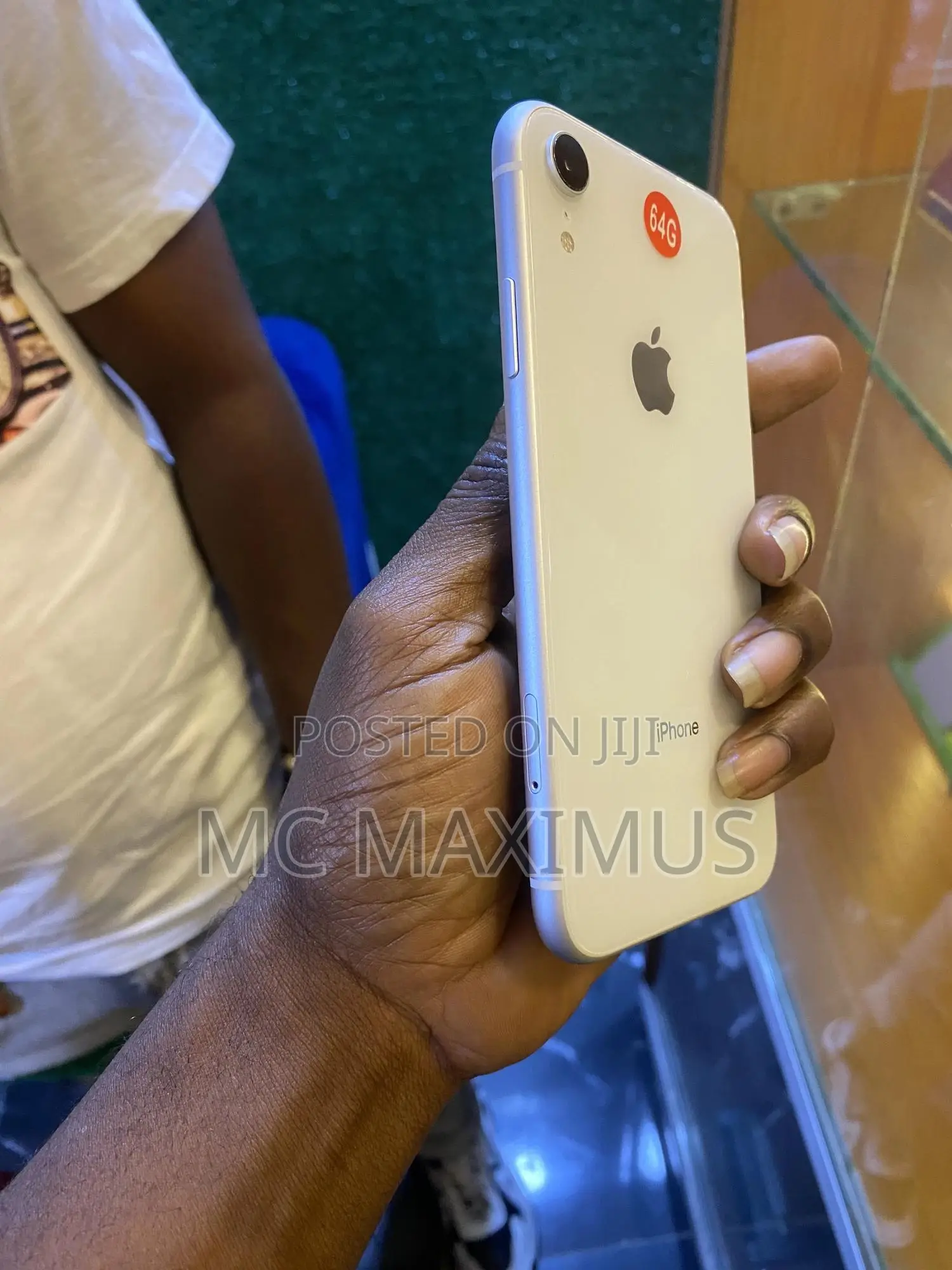 Apple iPhone XR 64 GB White
