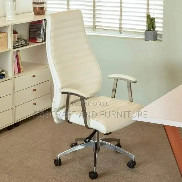Highback Leather Executive Office Chair