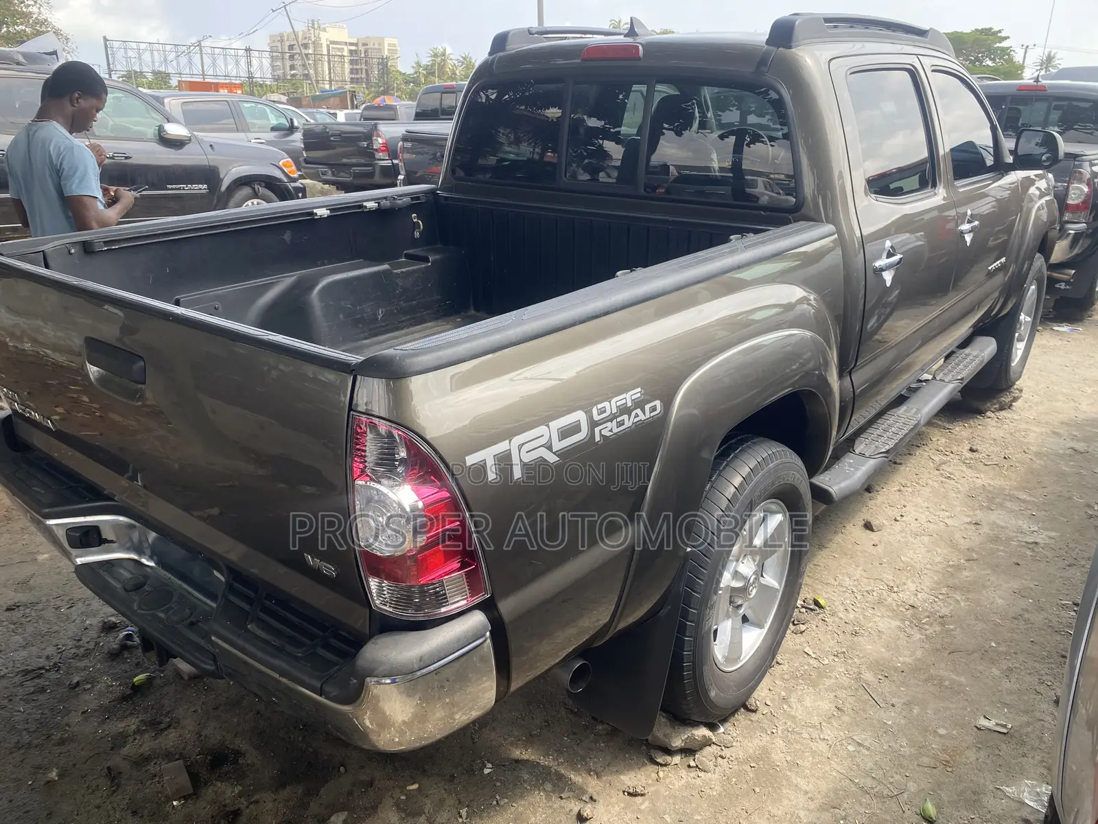 Toyota Tacoma 2015 Green