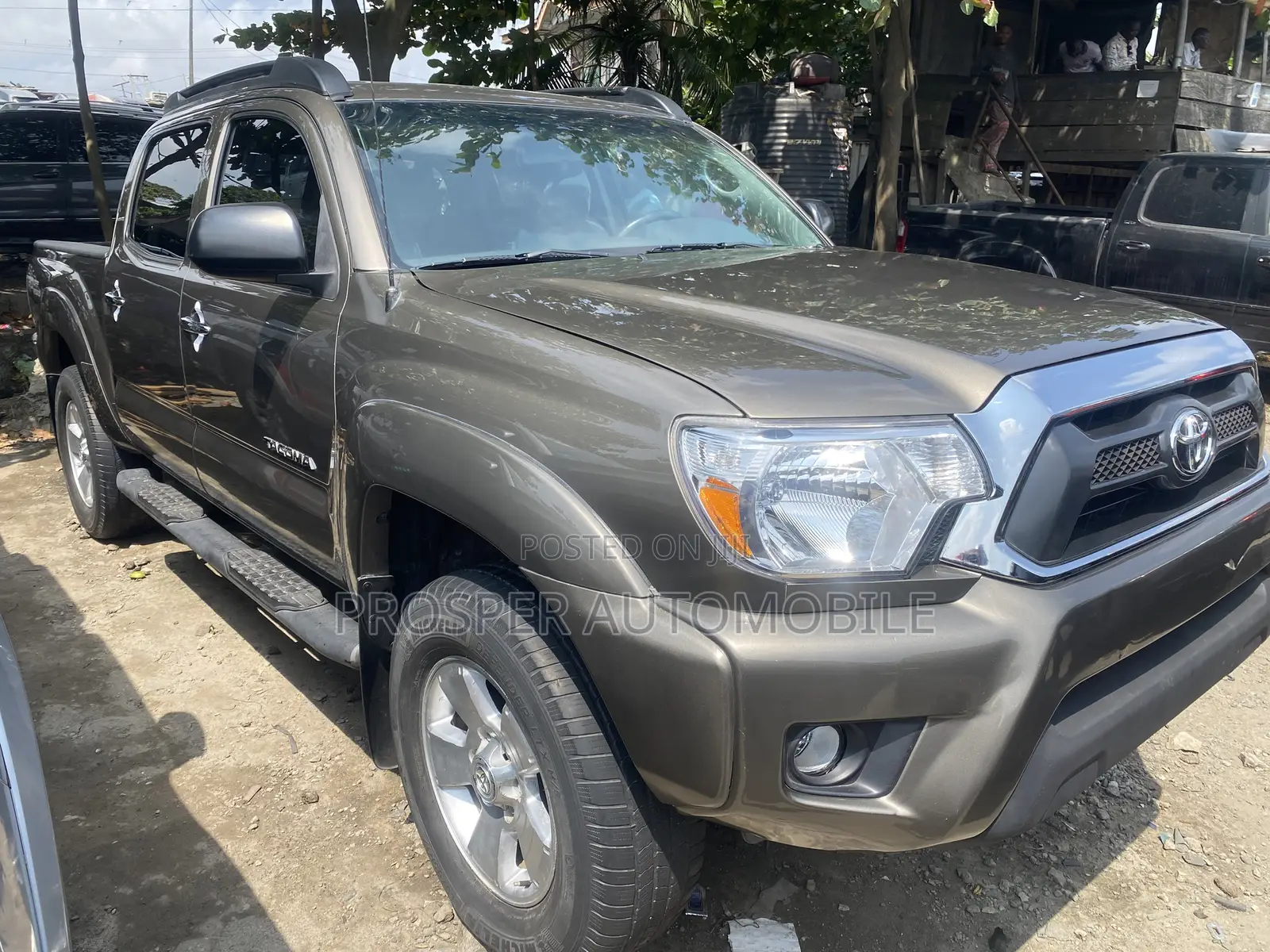 Toyota Tacoma 2015 Green