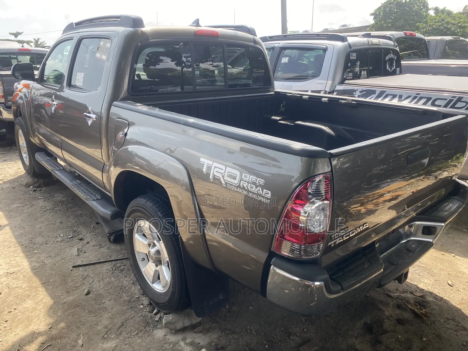 Toyota Tacoma 2015 Green