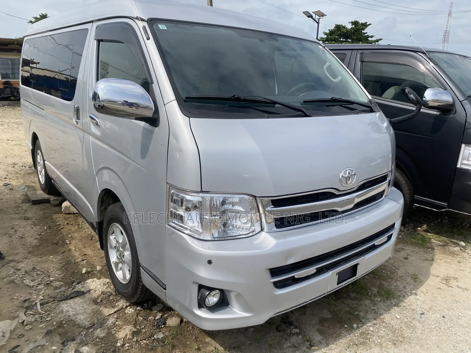Toyota HiAce 2012 Silver