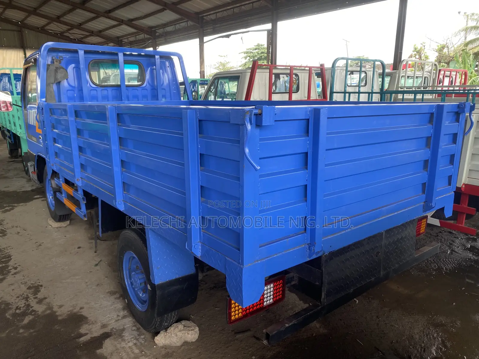 Nissan Pick Up