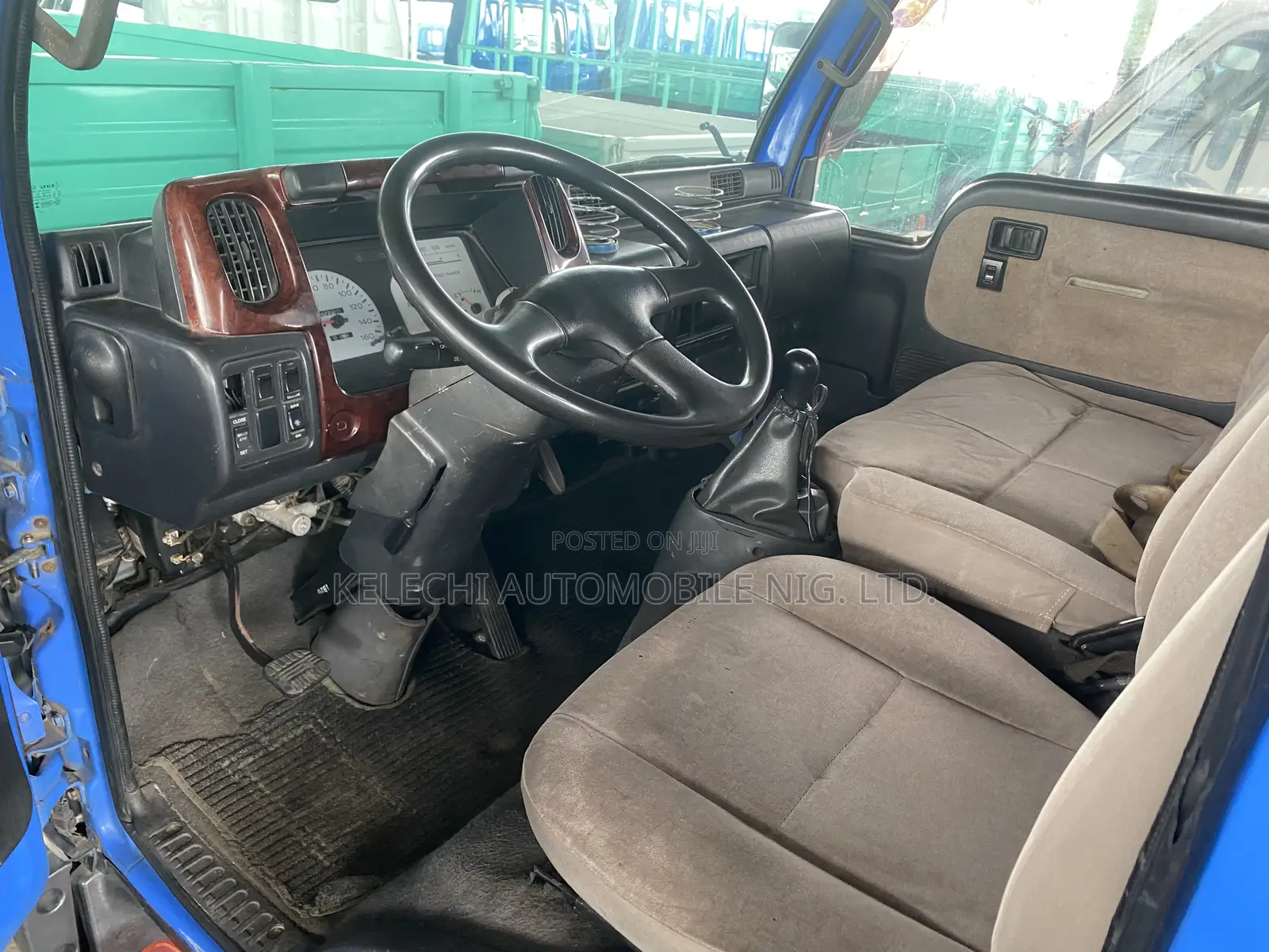 Nissan Pick Up