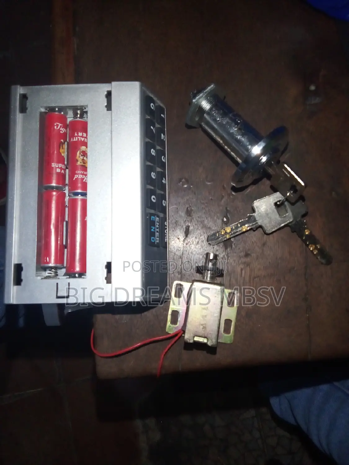 Italian Flat Fireproof Safe Repair