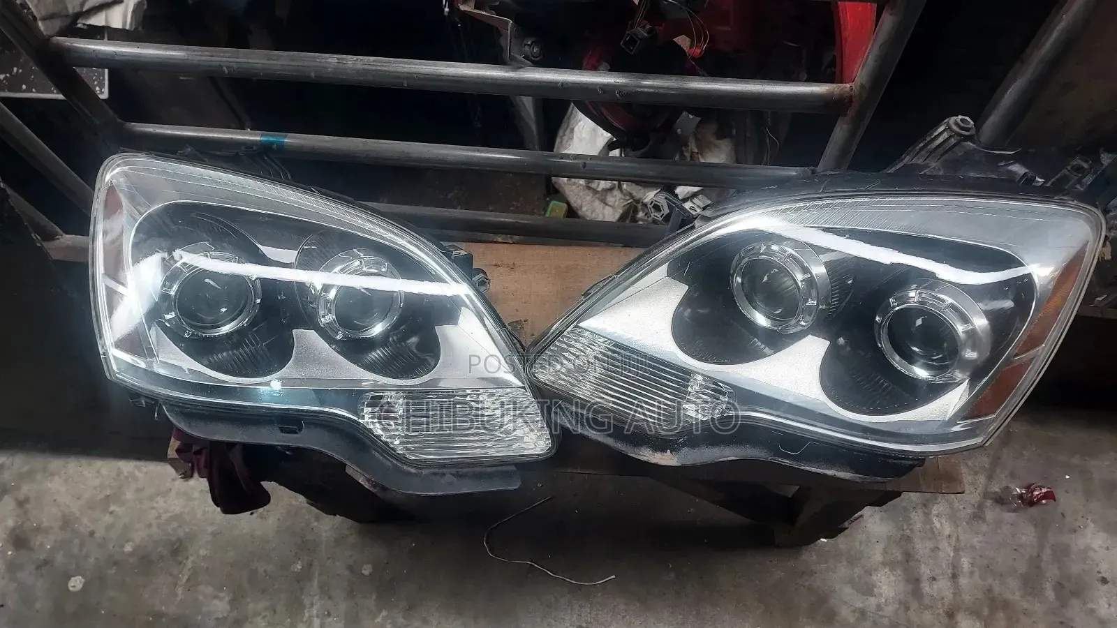 Head Light GMC Acadia 2010