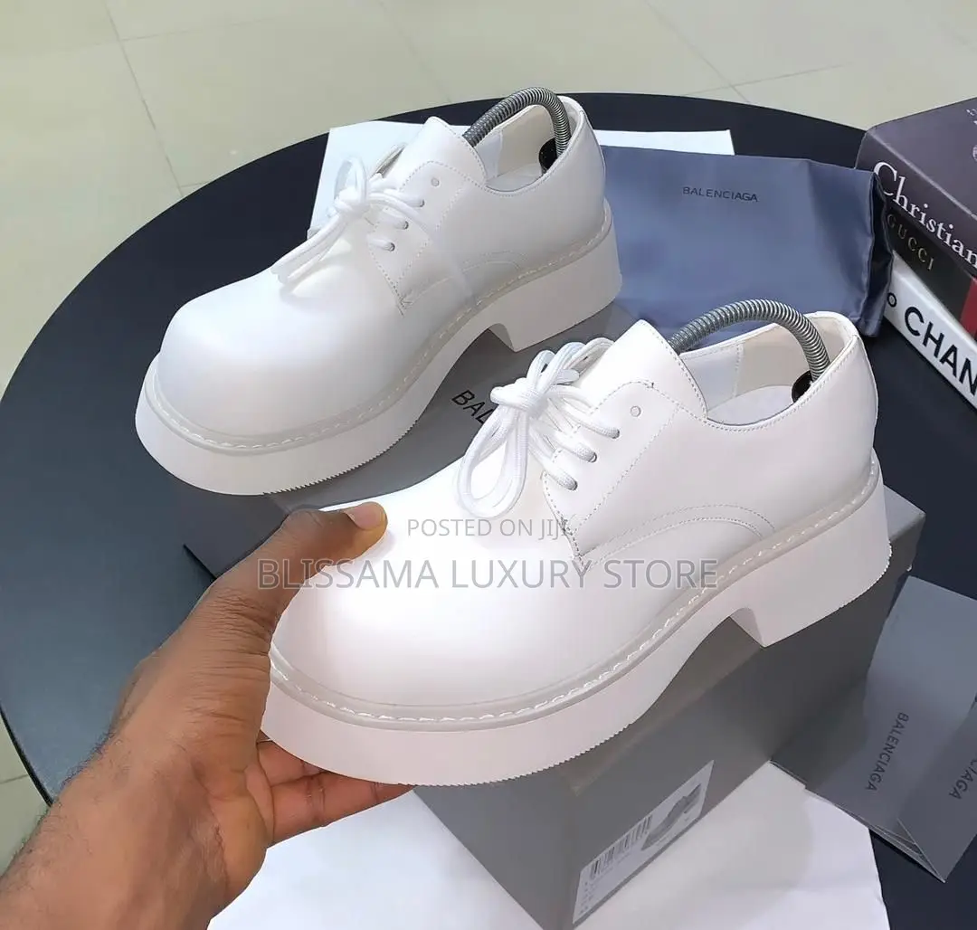 Luxury Balenciaga Nowan Round Suede Derby Shoe