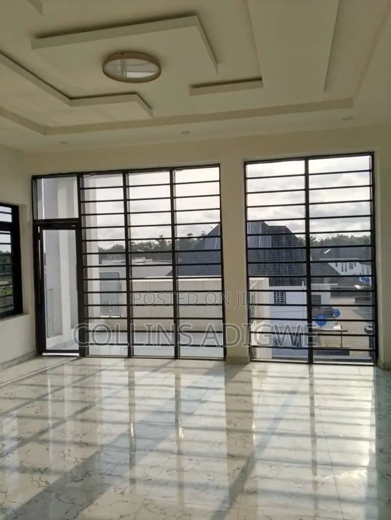4bdrm Duplex in Orchid By Chevron for sale