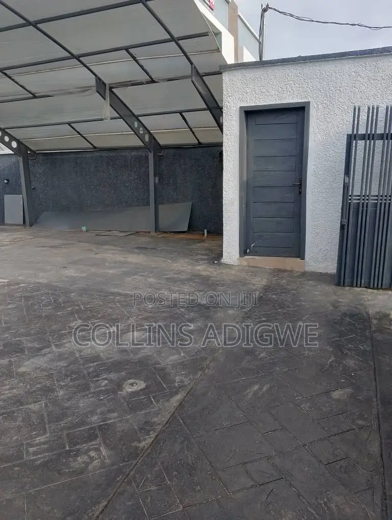 4bdrm Duplex in Orchid By Chevron for sale
