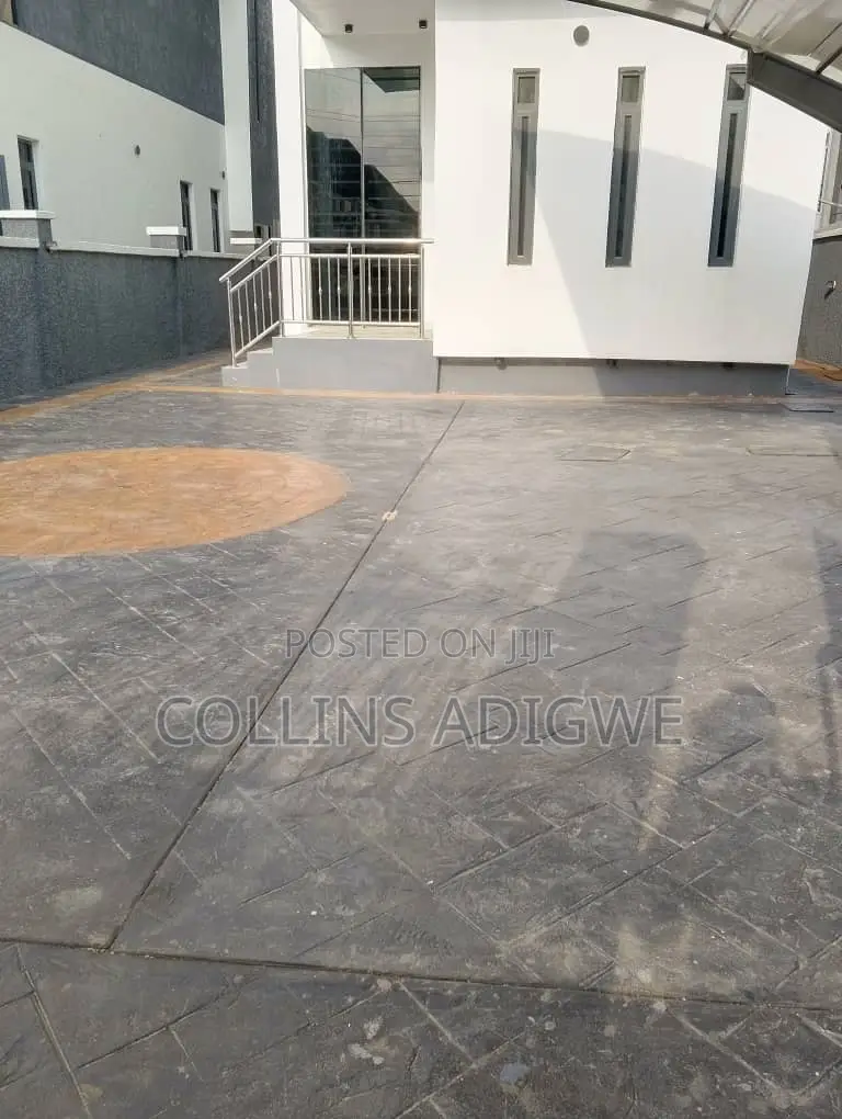 4bdrm Duplex in Orchid By Chevron for sale