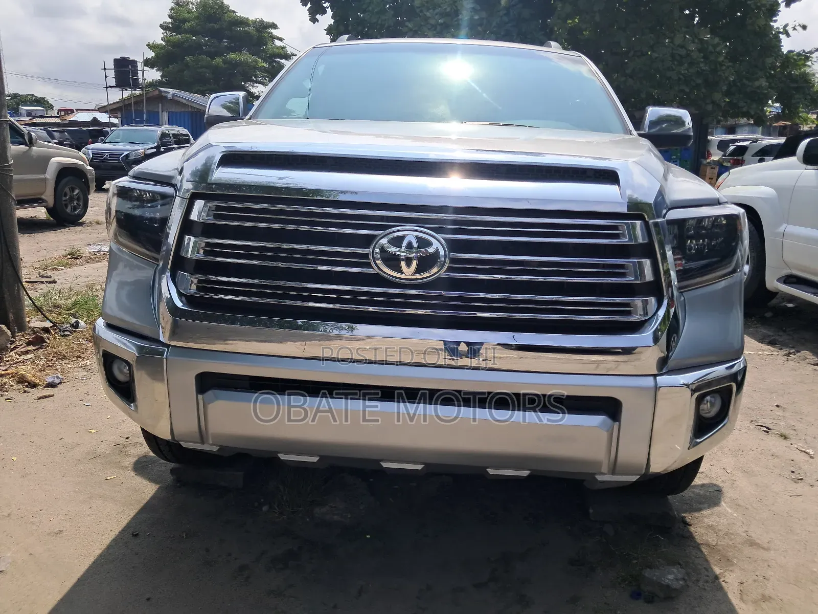 Toyota Sequoia 2015 Silver
