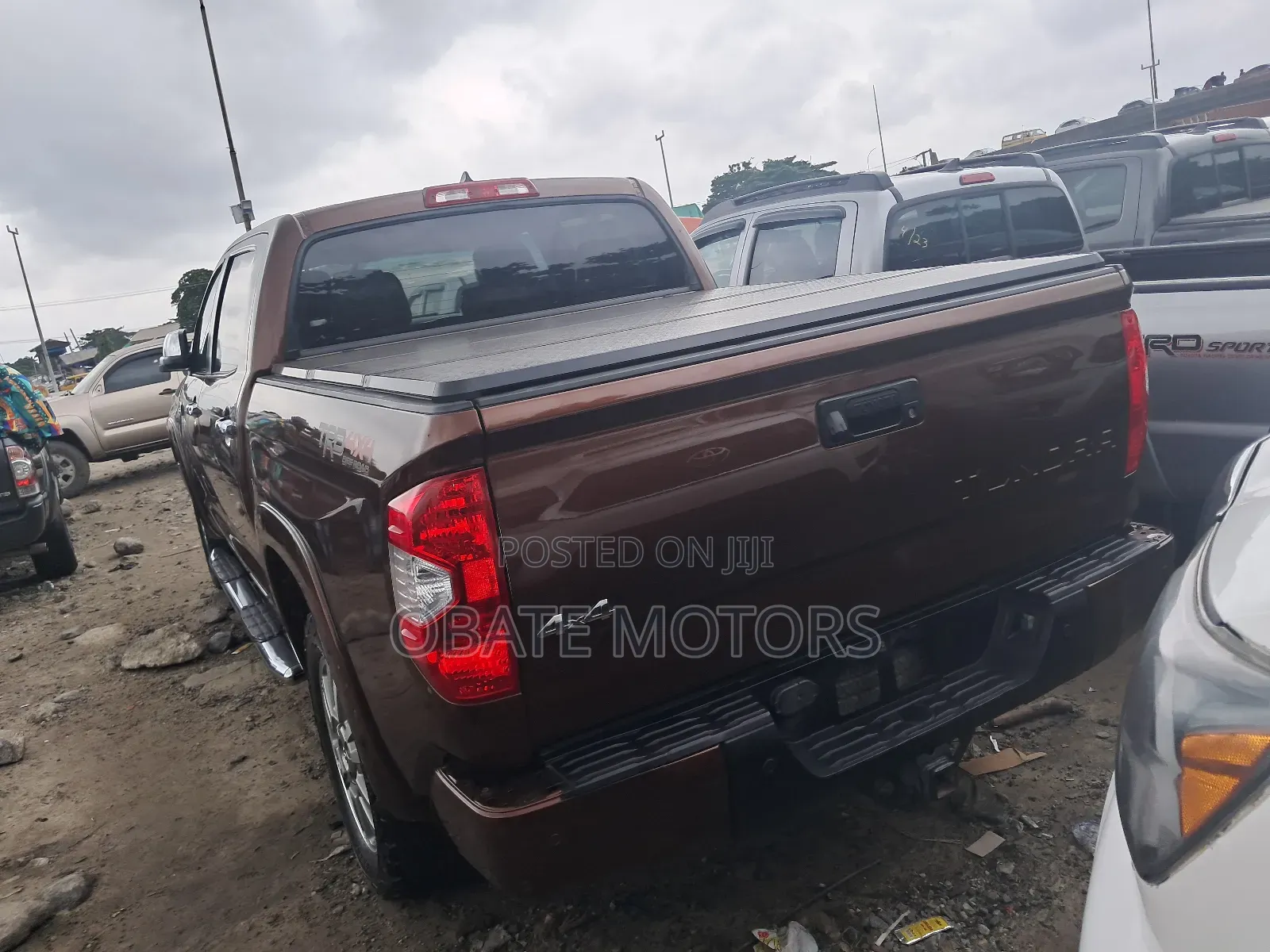 Toyota Tundra 2017 Brown
