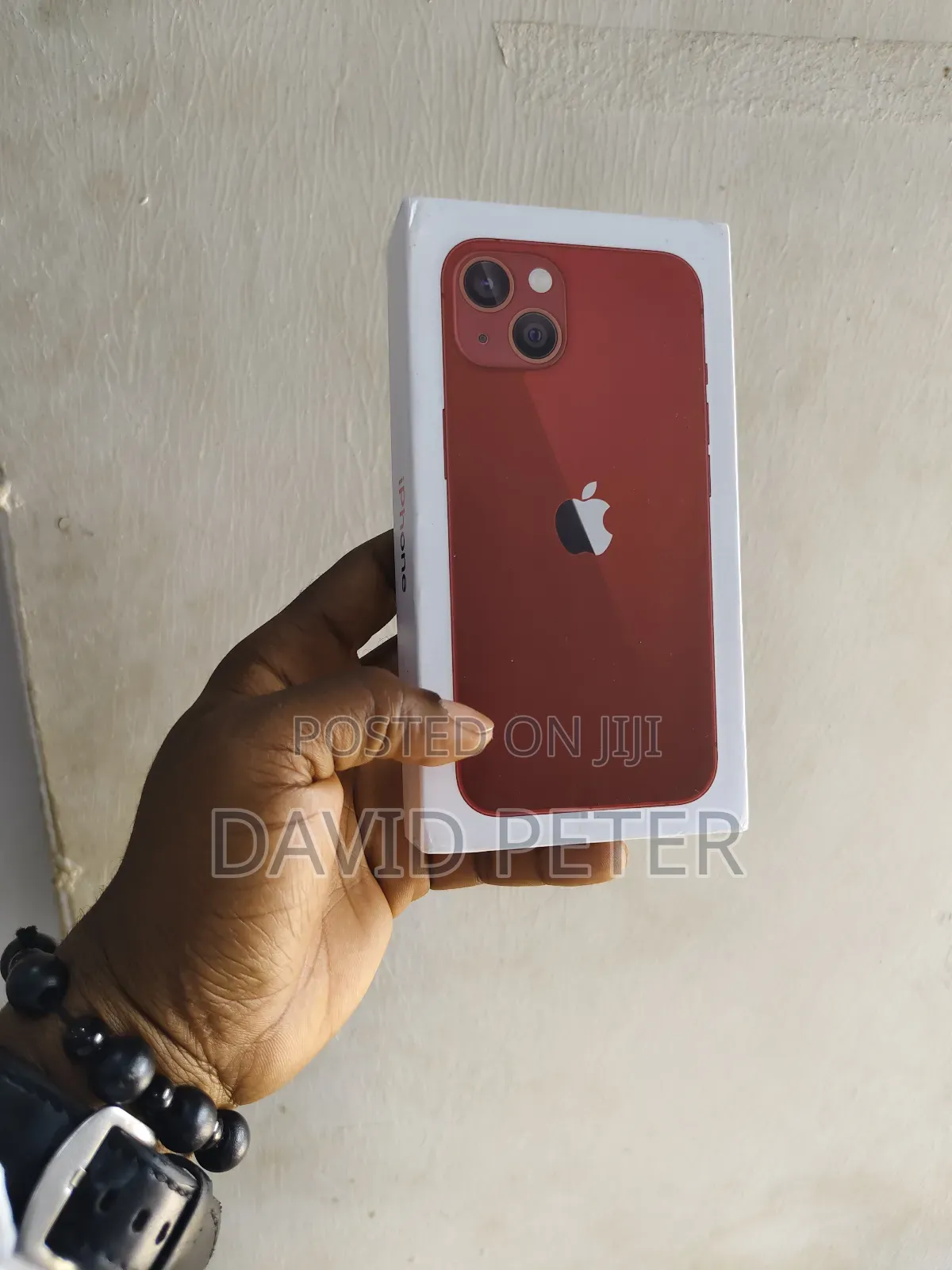 New Apple iPhone 13 128 GB Red