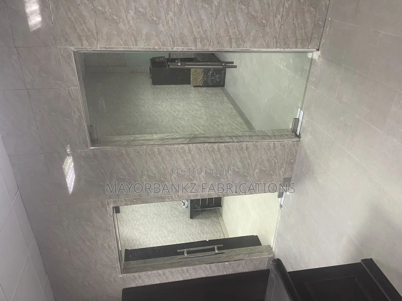 Frameless Doors for Offices
