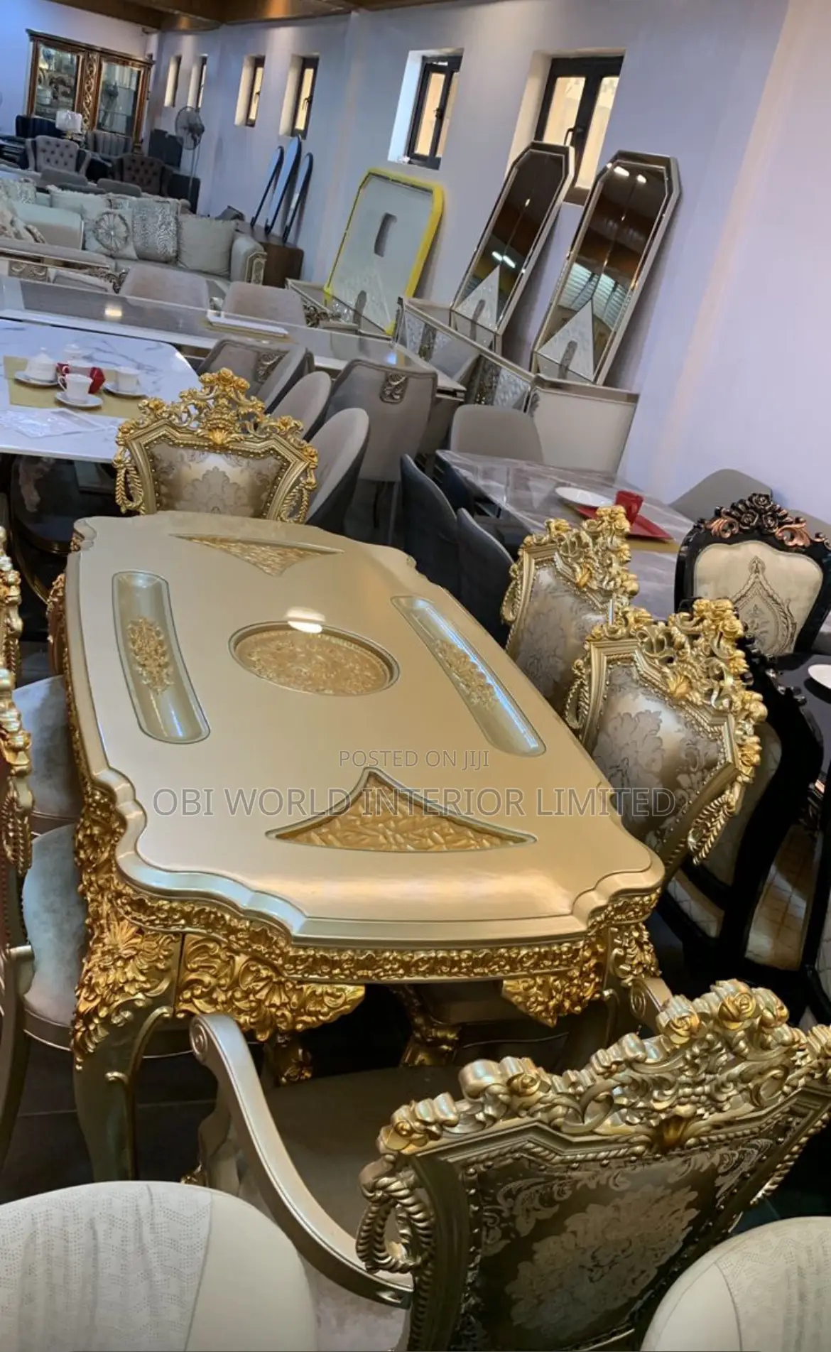 Royal Turkey Dining Table Set by 6