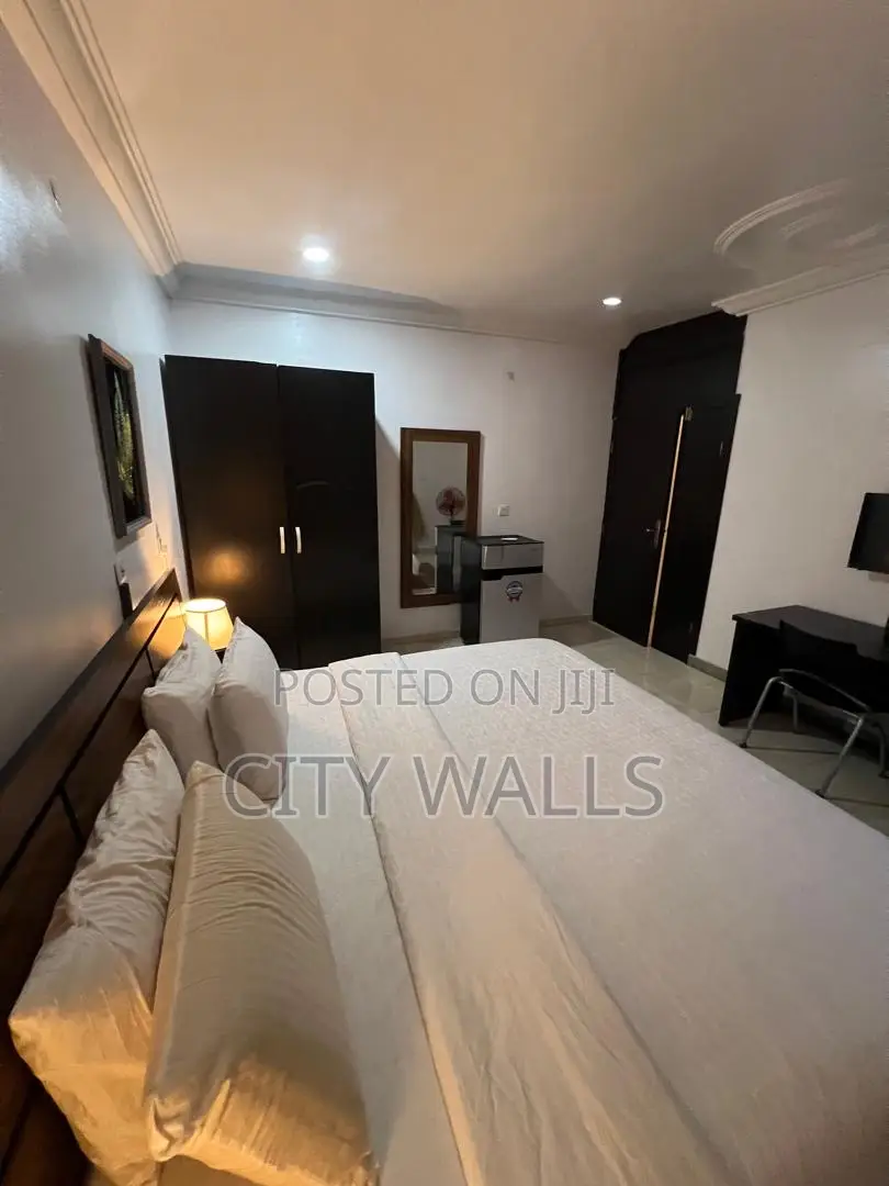 Furnished Mini Flat in Chevy View, Chevron for rent