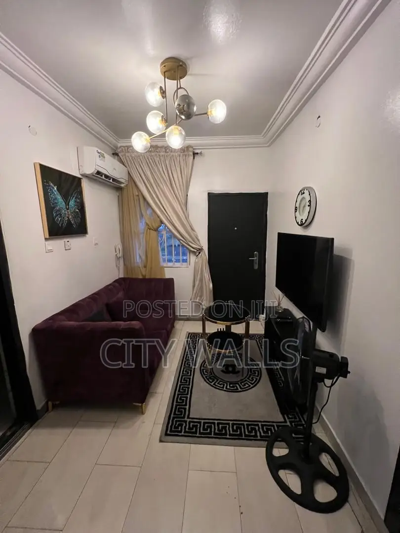 Furnished Mini Flat in Chevy View, Chevron for rent
