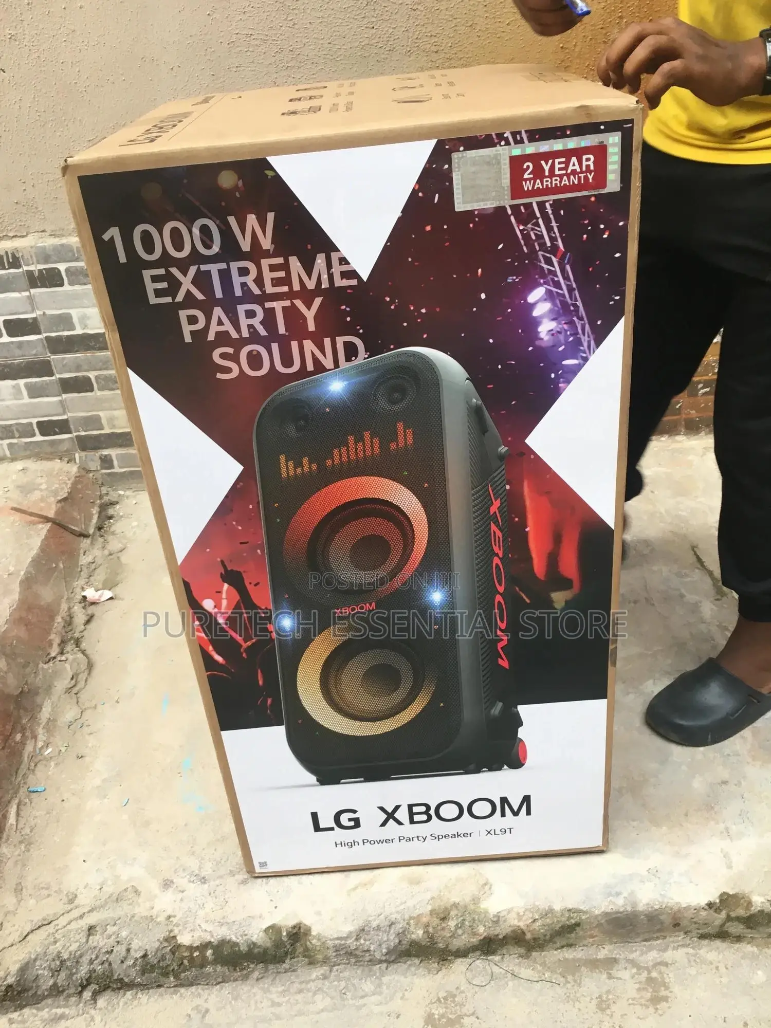 Lg Xboom Go Extreme Powerful Speaker With Mic/Guitar Input