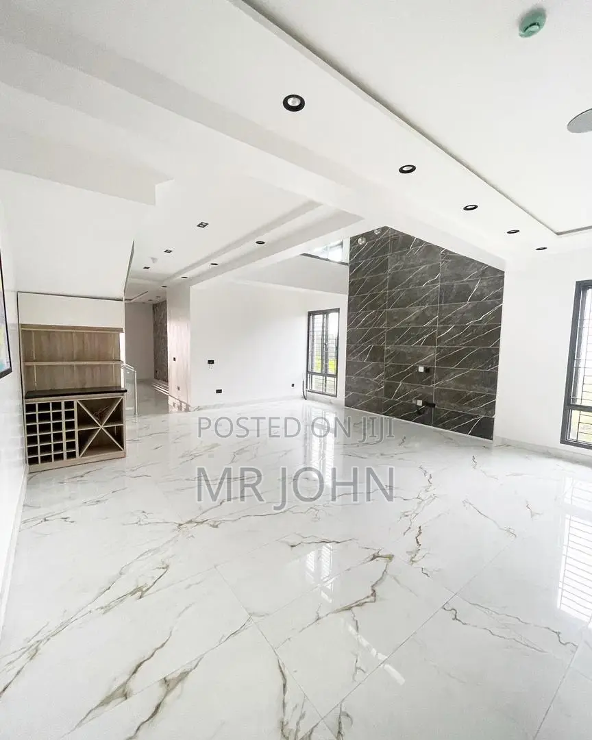 5bdrm House in Lekki for sale