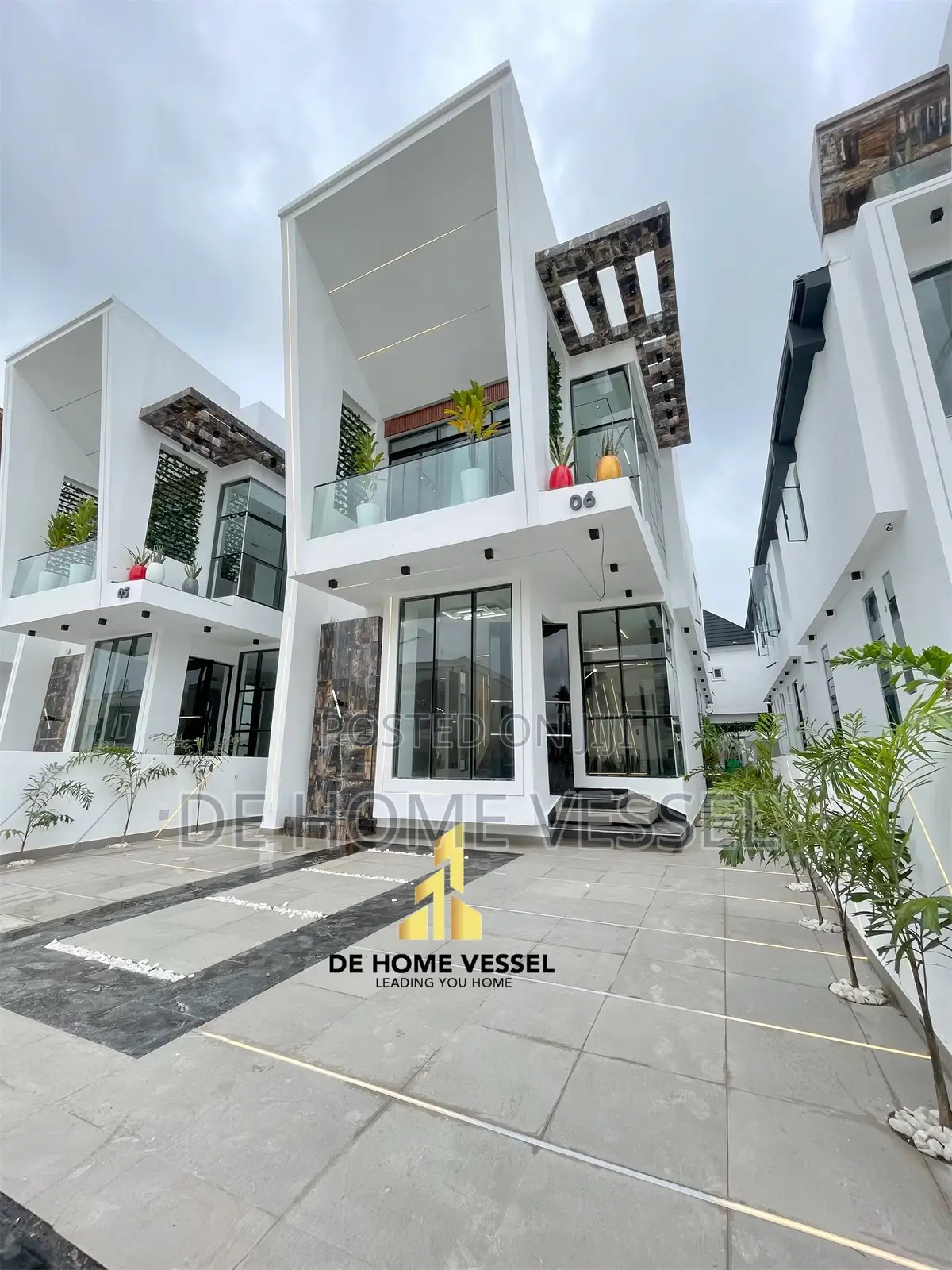 5bdrm Duplex in Lekki for sale