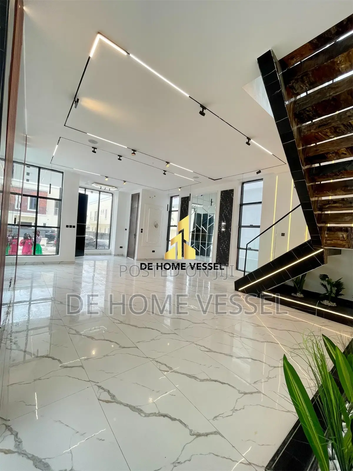 5bdrm Duplex in Lekki for sale