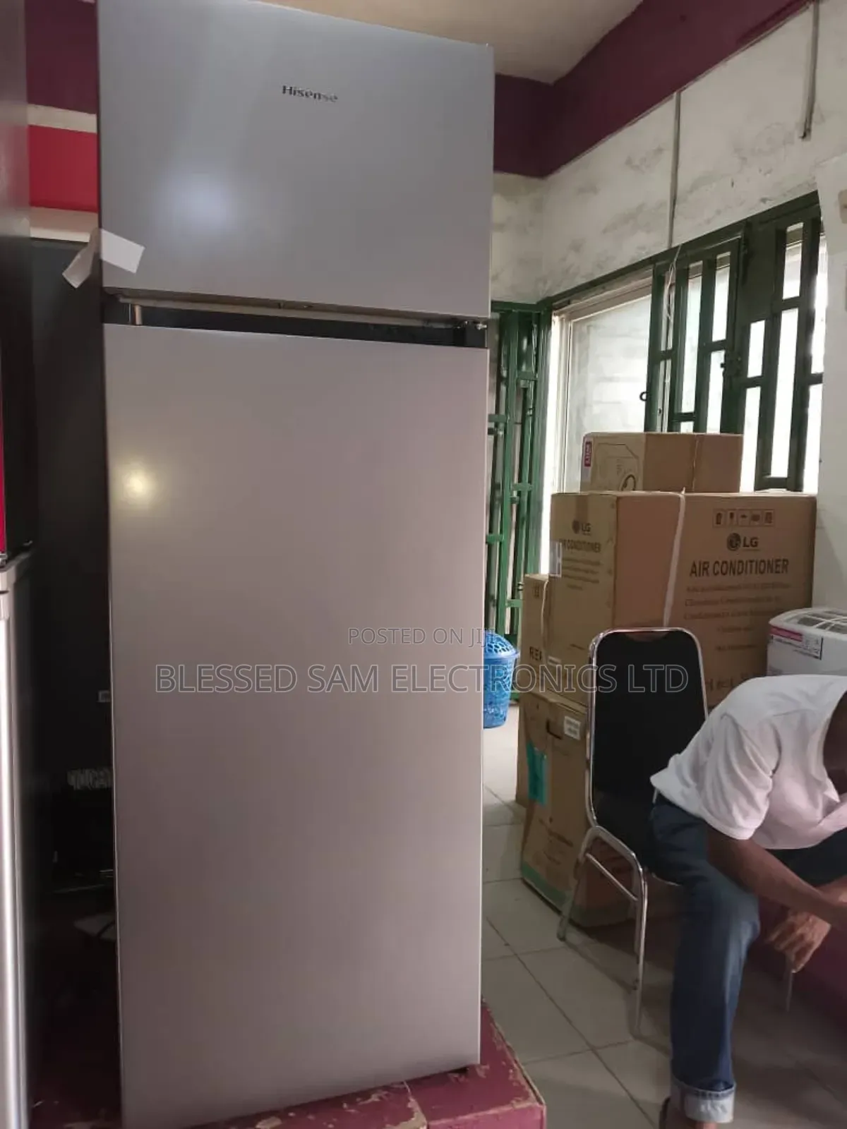 Hisense 240L Double Door Fridge Energy Saving Fast Freezing