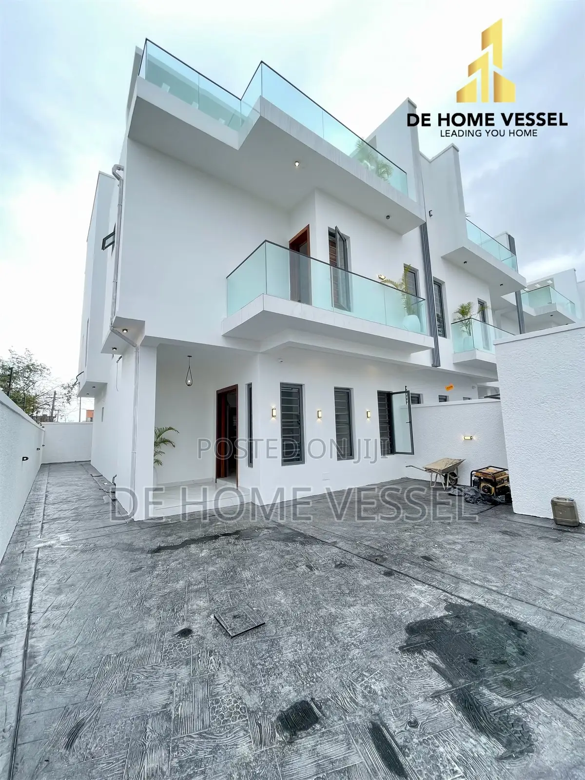 4bdrm Duplex in Lekki for sale