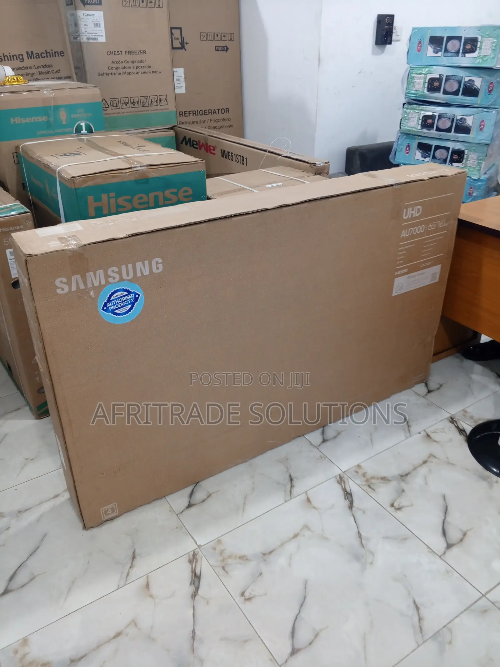 Efficient 65" AU7000 UHD Smart TV - Samsung