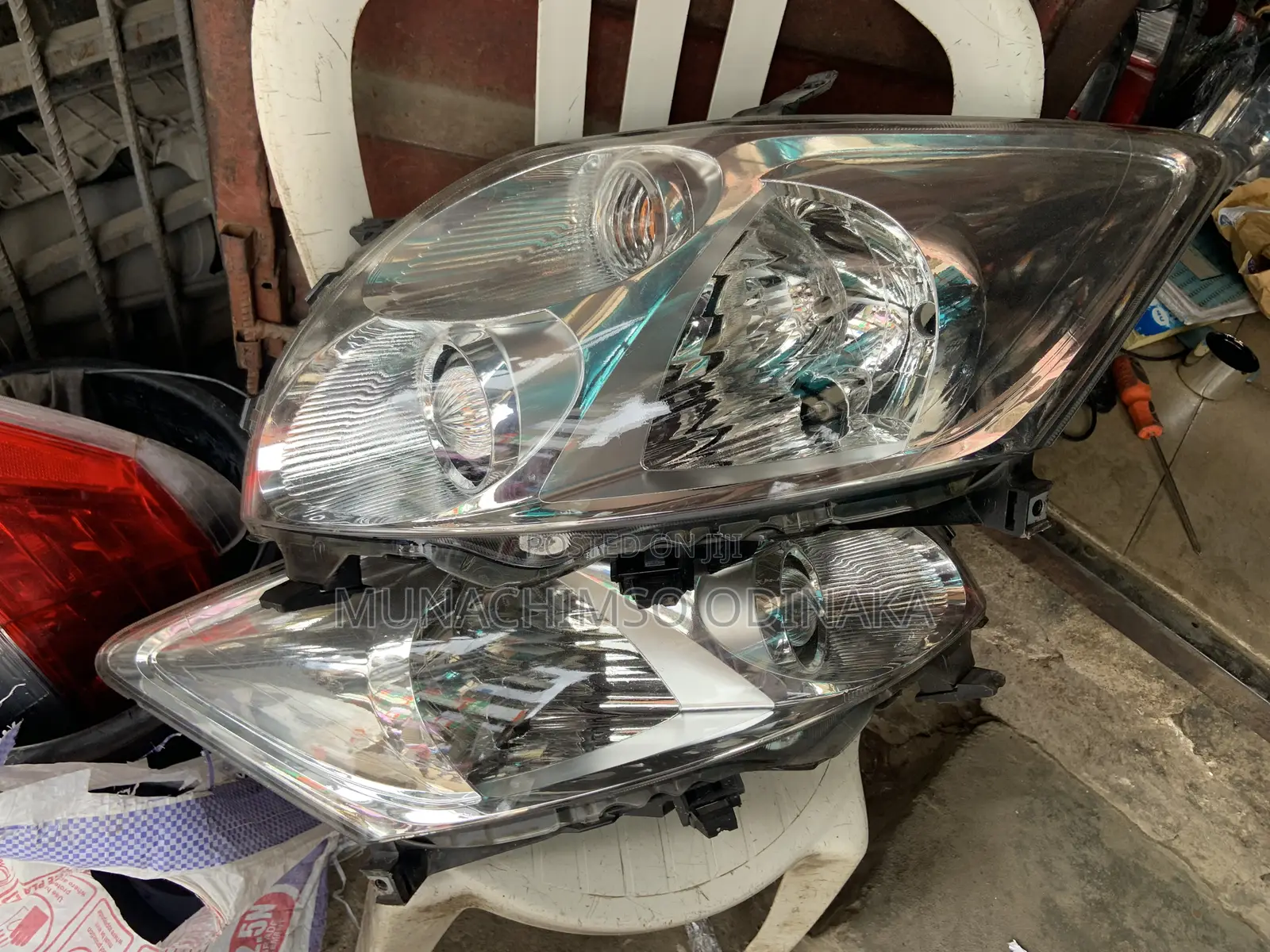 Headlamp Auris 2005