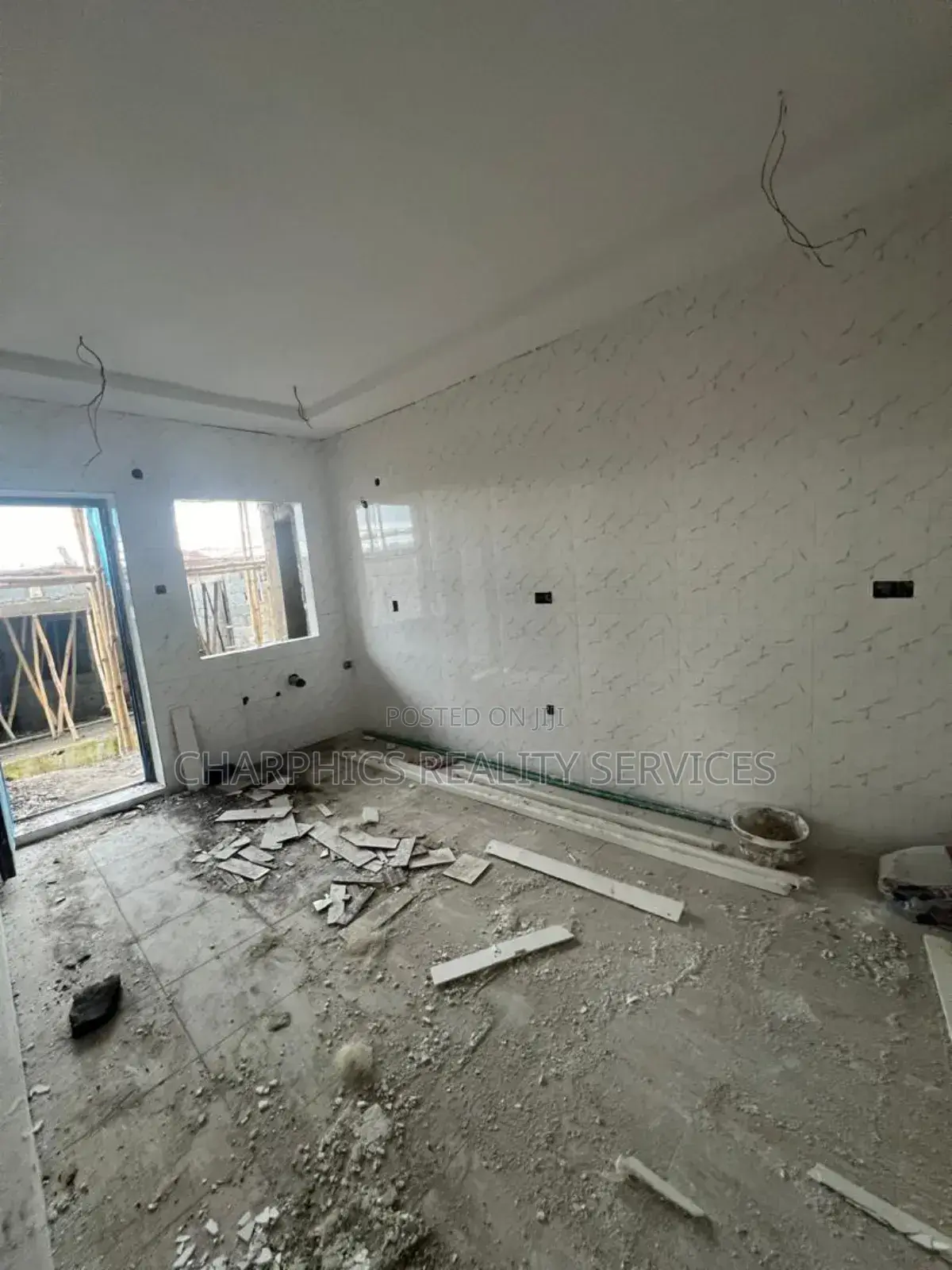2bdrm Block of Flats in Kiami for sale