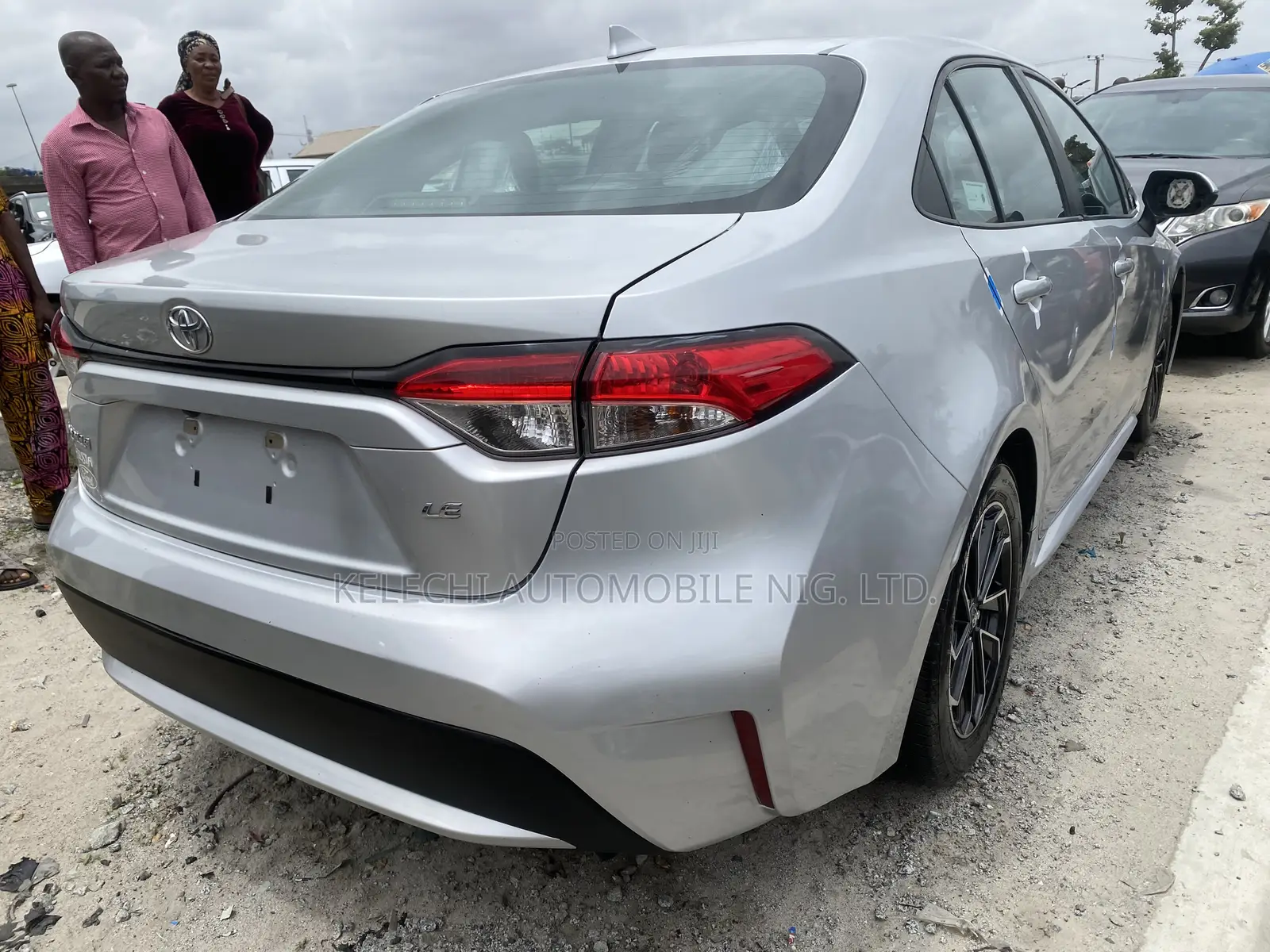 Toyota Corolla LE 2020 Silver
